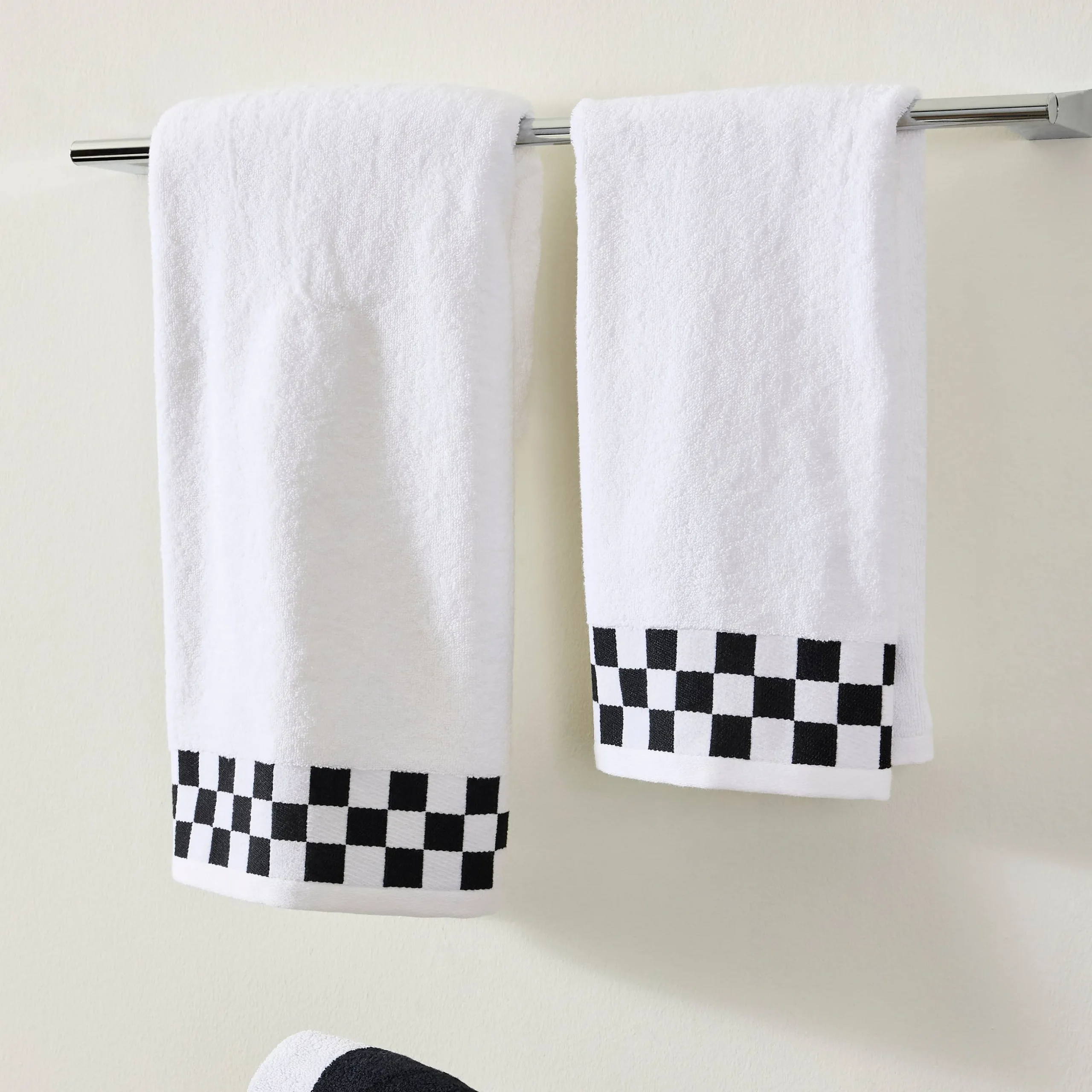 Bath Towel with Black Check Border