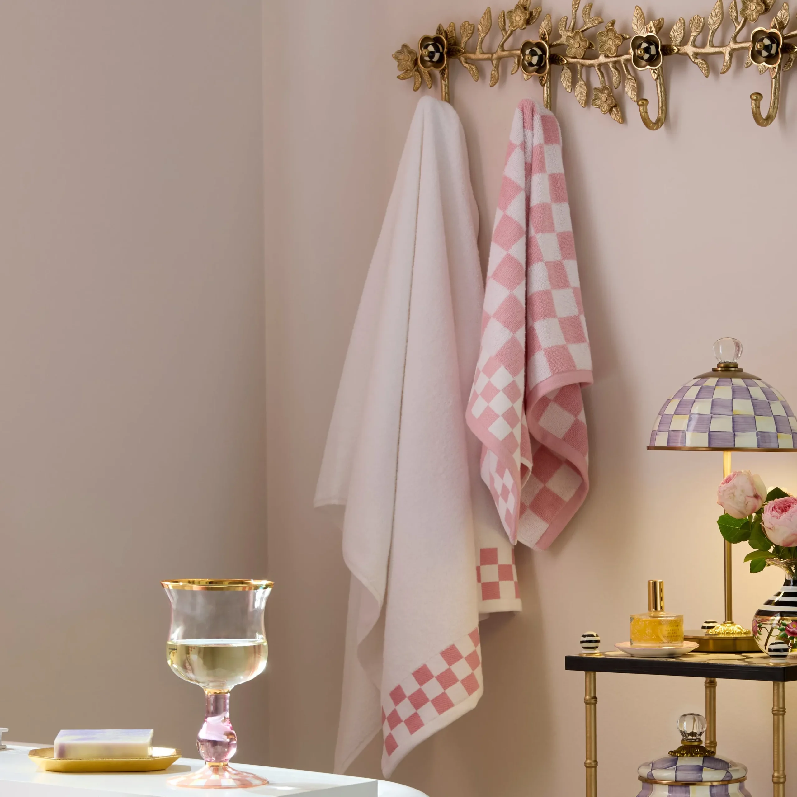 Bath Towel with Rose Check Border