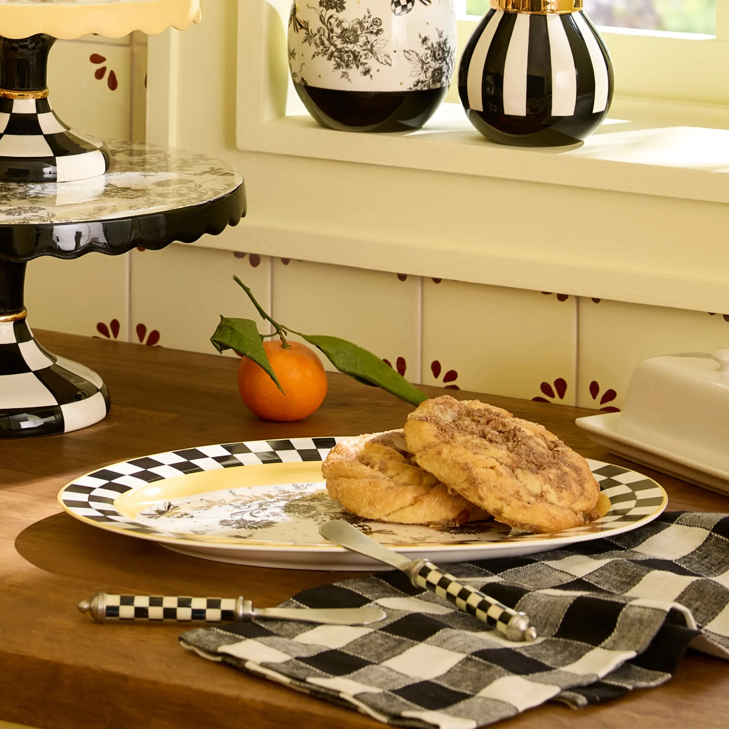 Bee Toile Oval Platter
