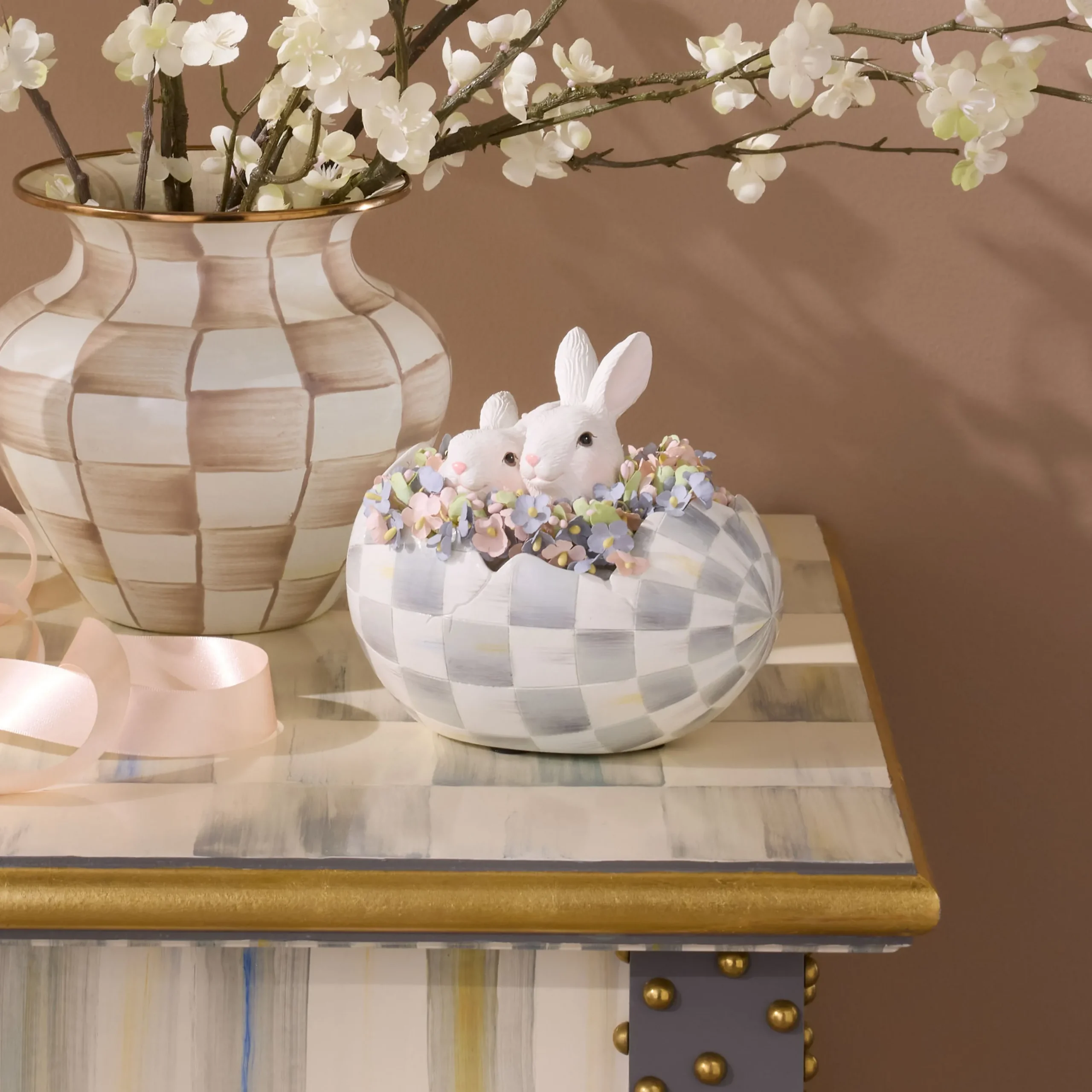 Cameo Peekaboo Egg