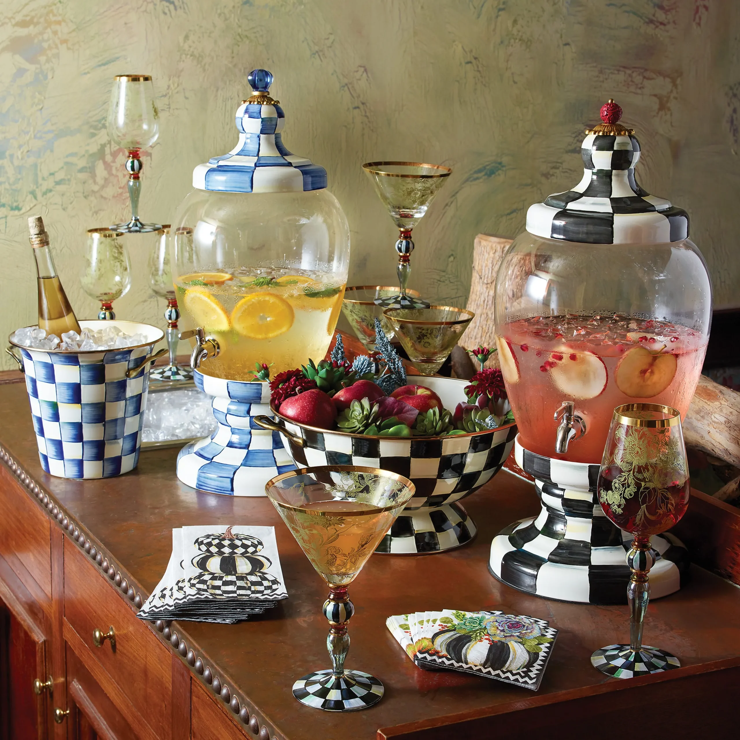 Courtly Check Beverage Hostess