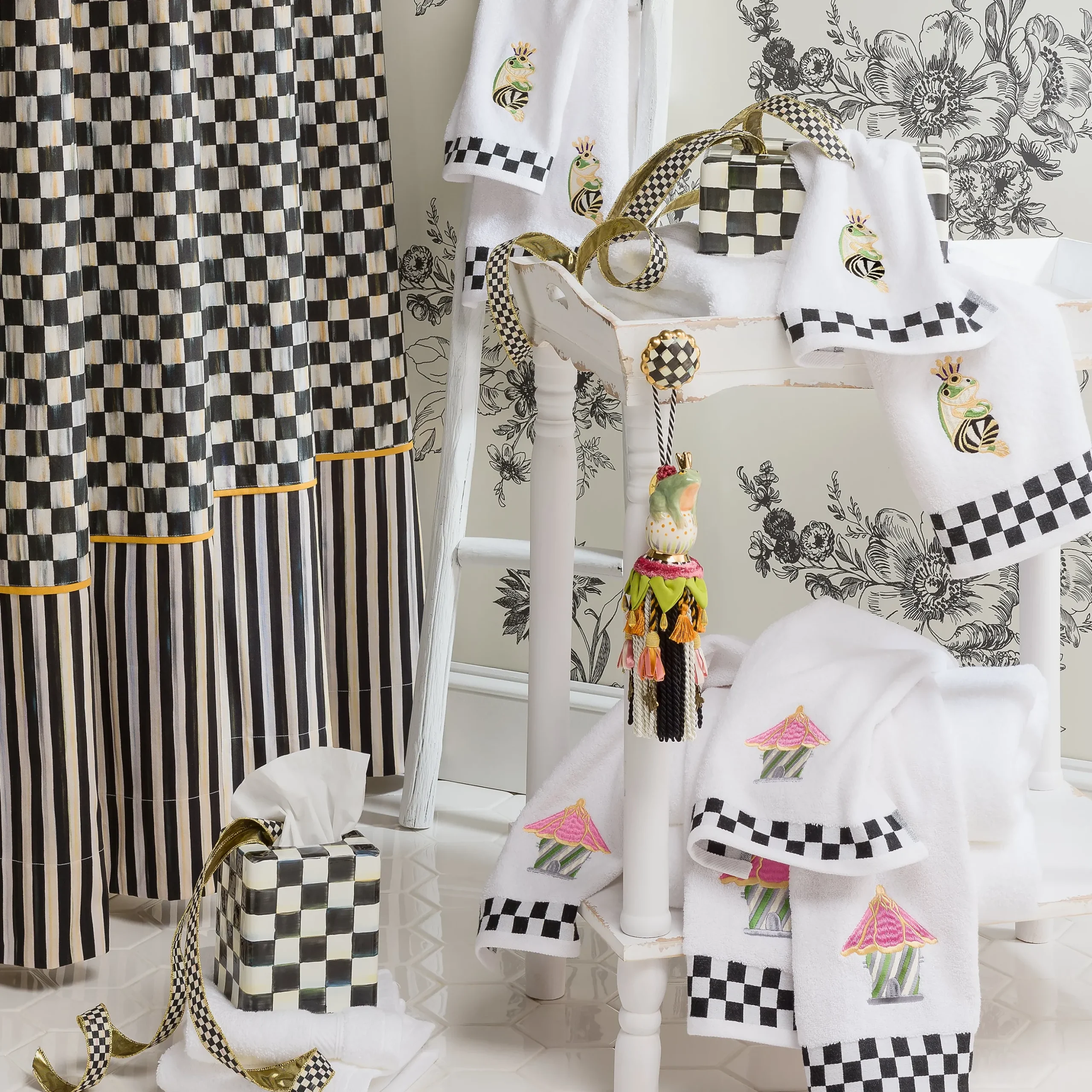 Courtly Check Boutique Tissue Box Cover