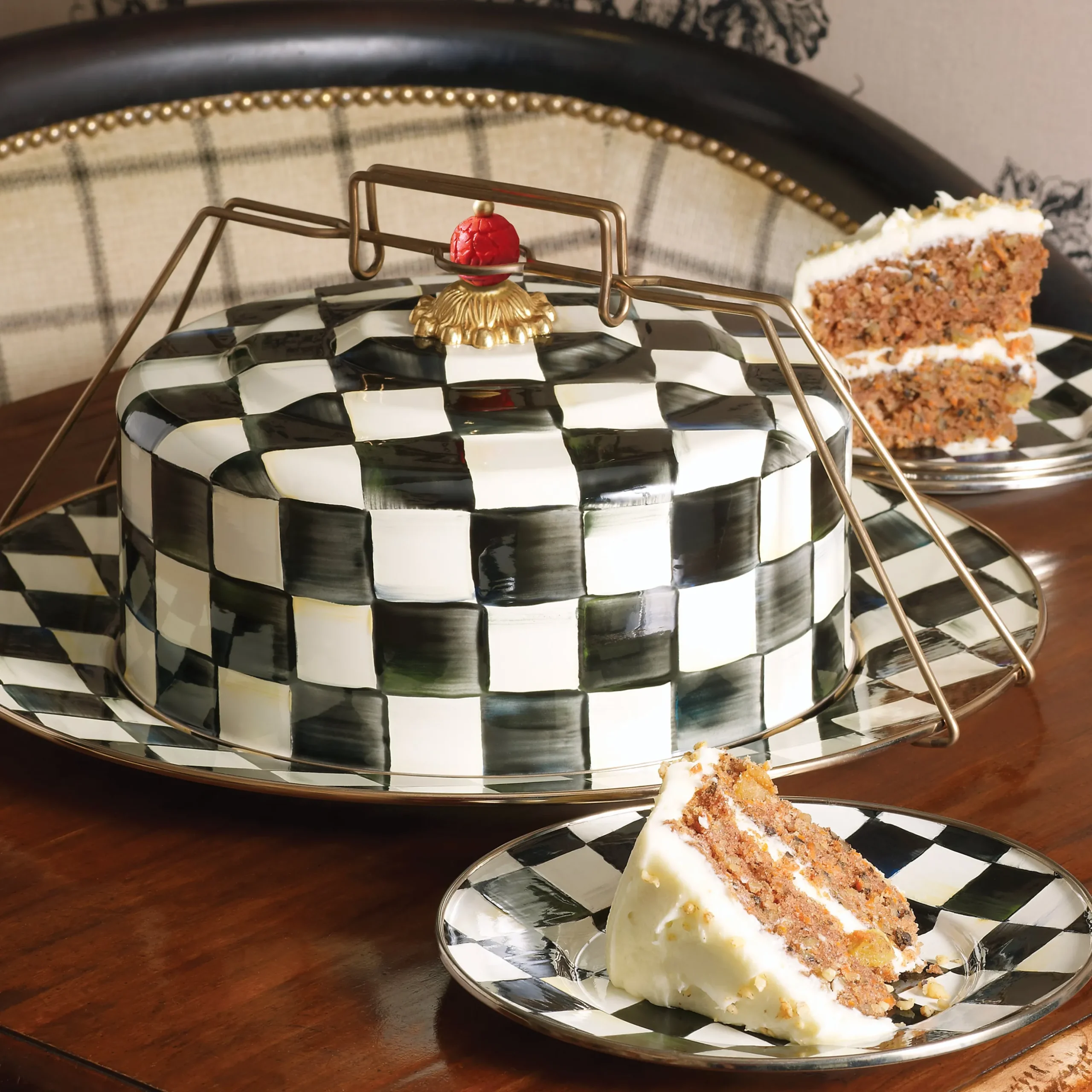 Courtly Check Cake Carrier