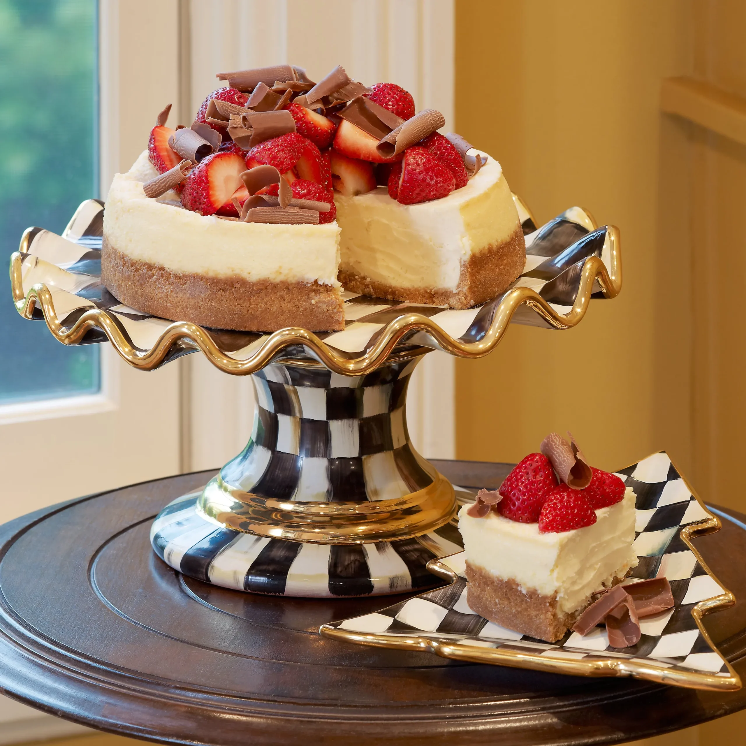 Courtly Check Ceramic Fluted Cake Stand