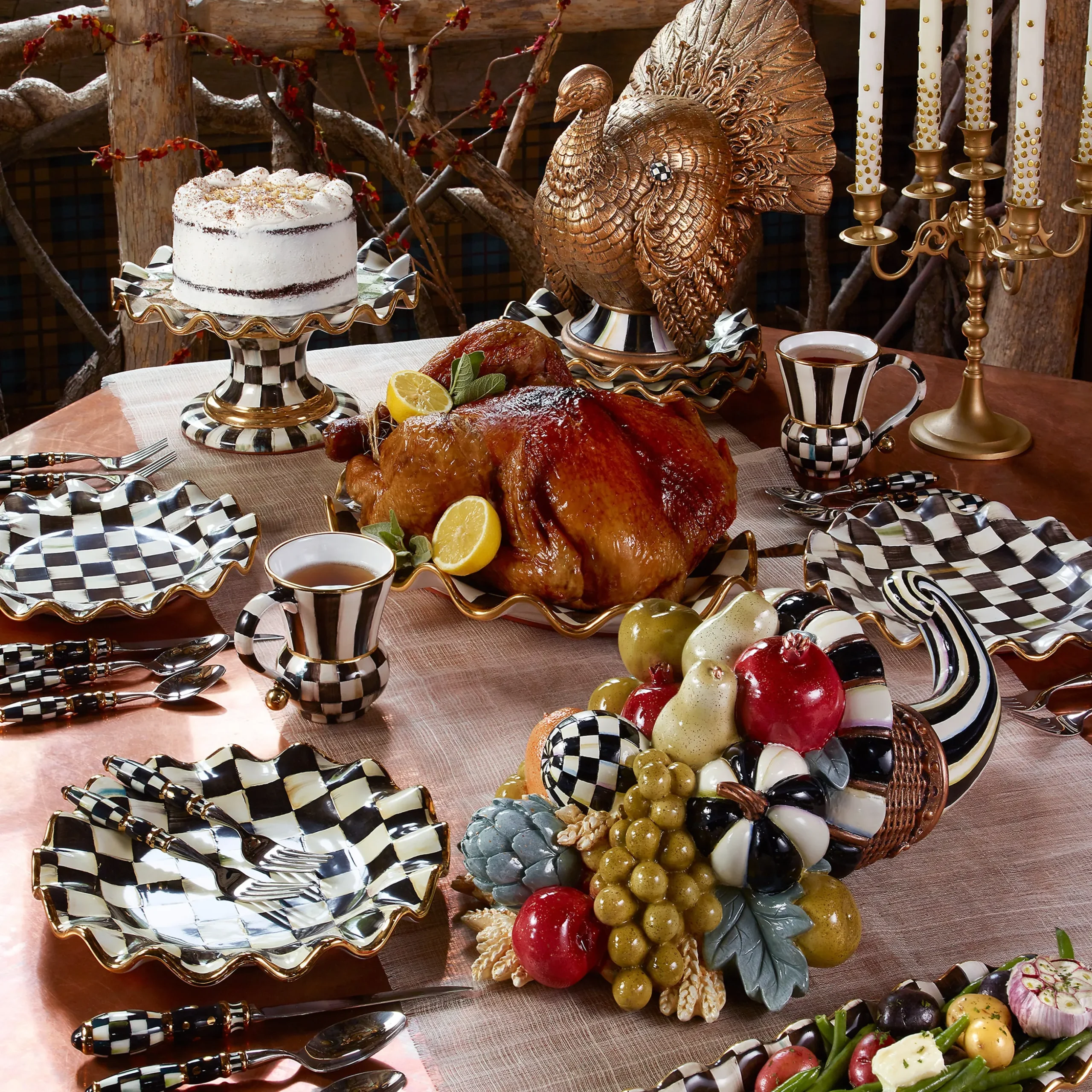 Courtly Check Ceramic Fluted Cake Stand