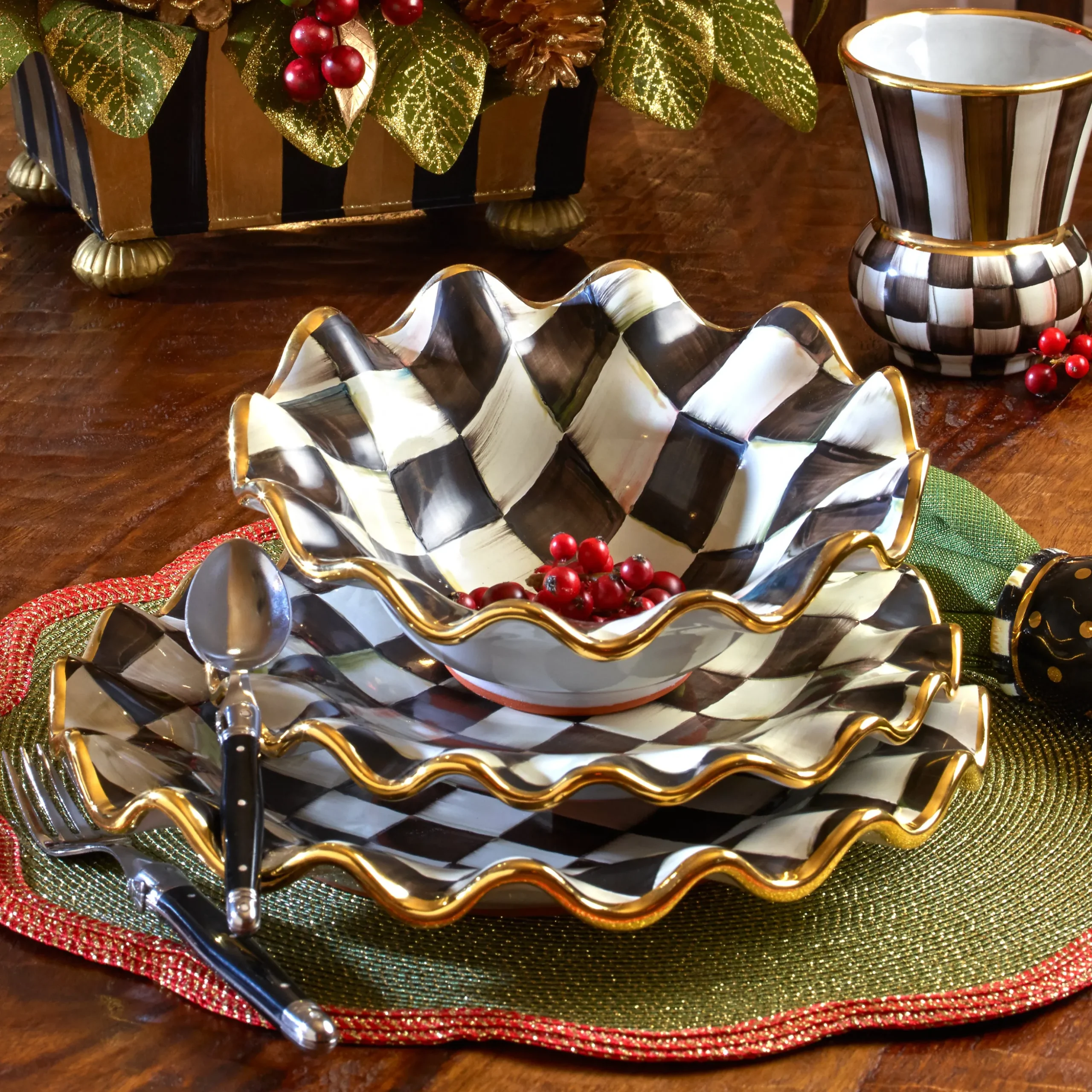 Courtly Check Ceramic Fluted Dessert Plate