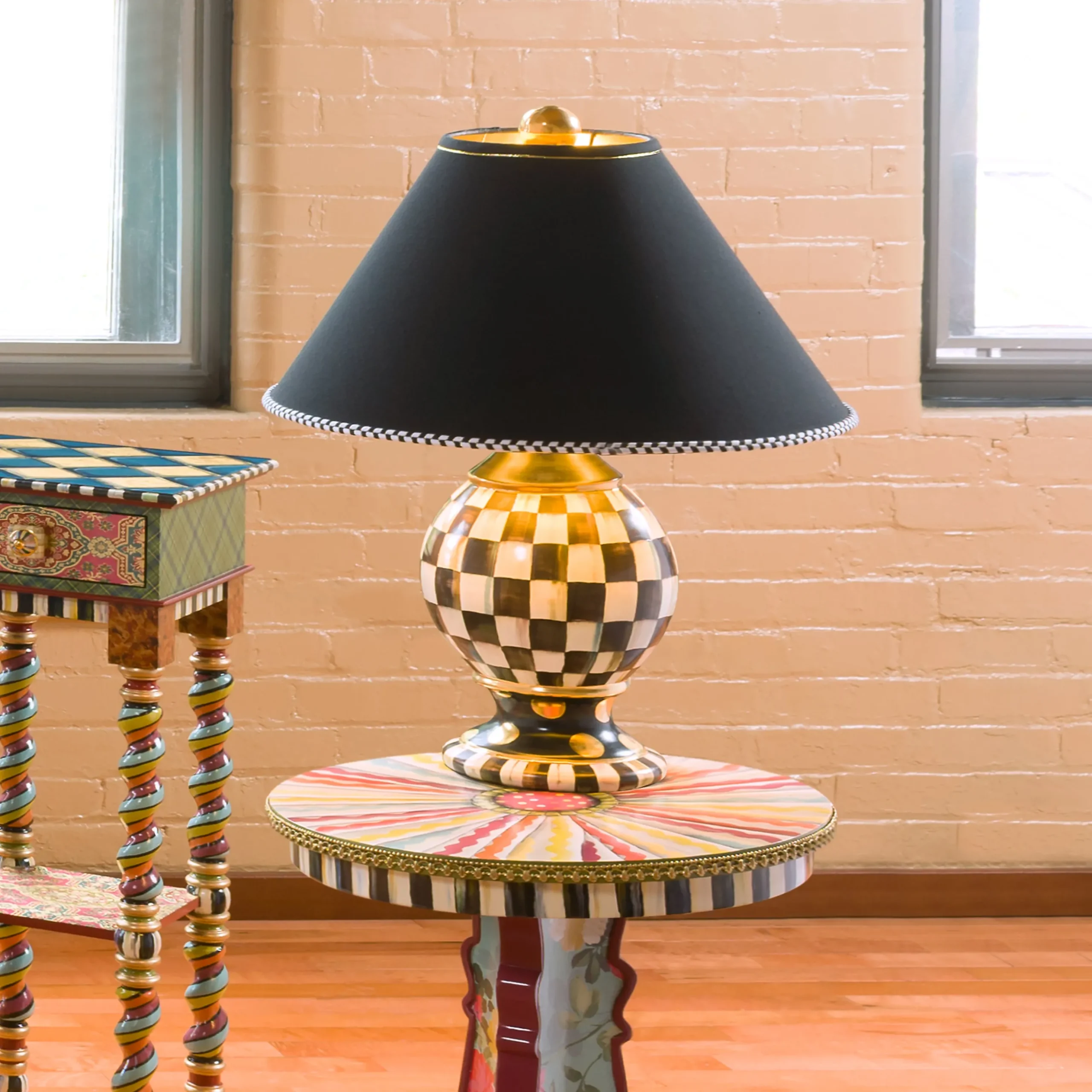 Courtly Check Ceramic Globe Lamp