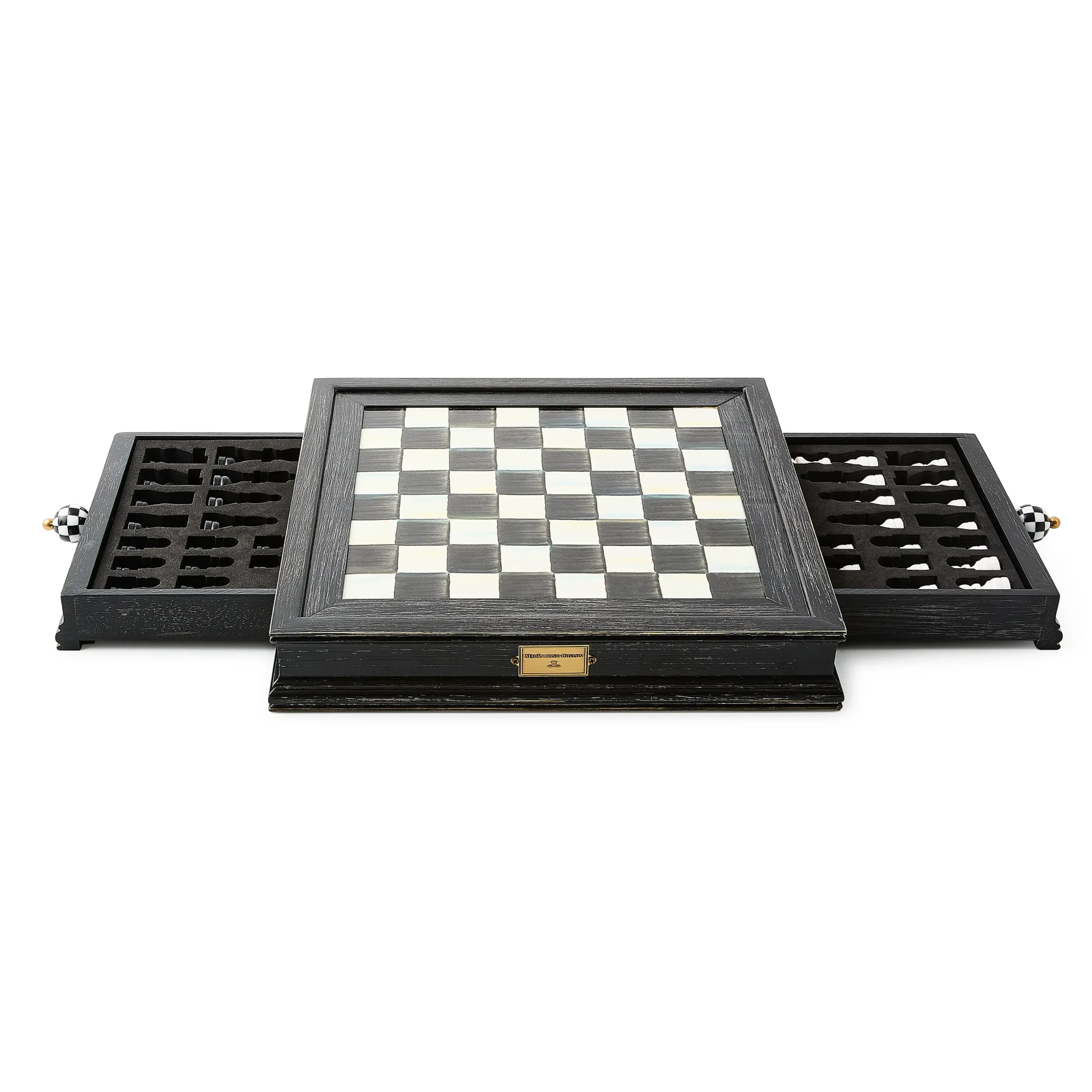 Courtly Check Chess Set