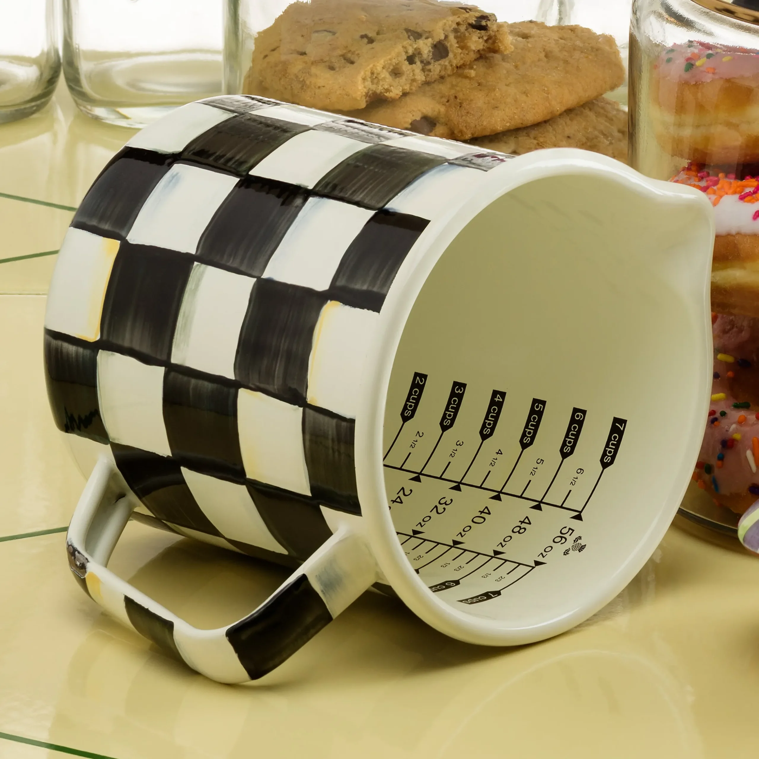 Courtly Check 7 Cup Measuring Cup