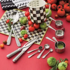 Courtly Check 7 Cup Measuring Cup