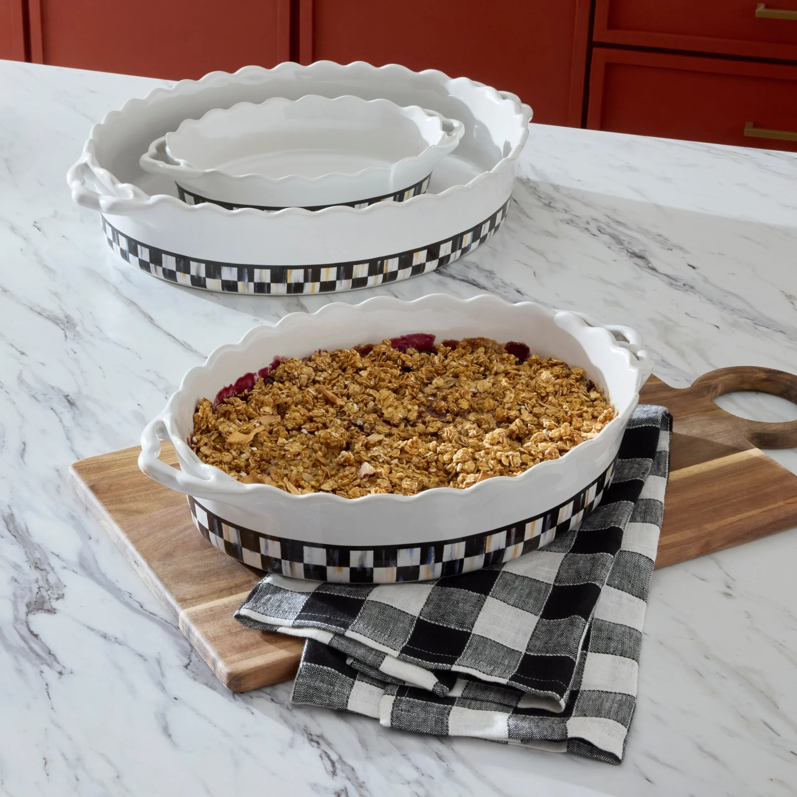 Courtly Check Everyday Medium Oval Baker