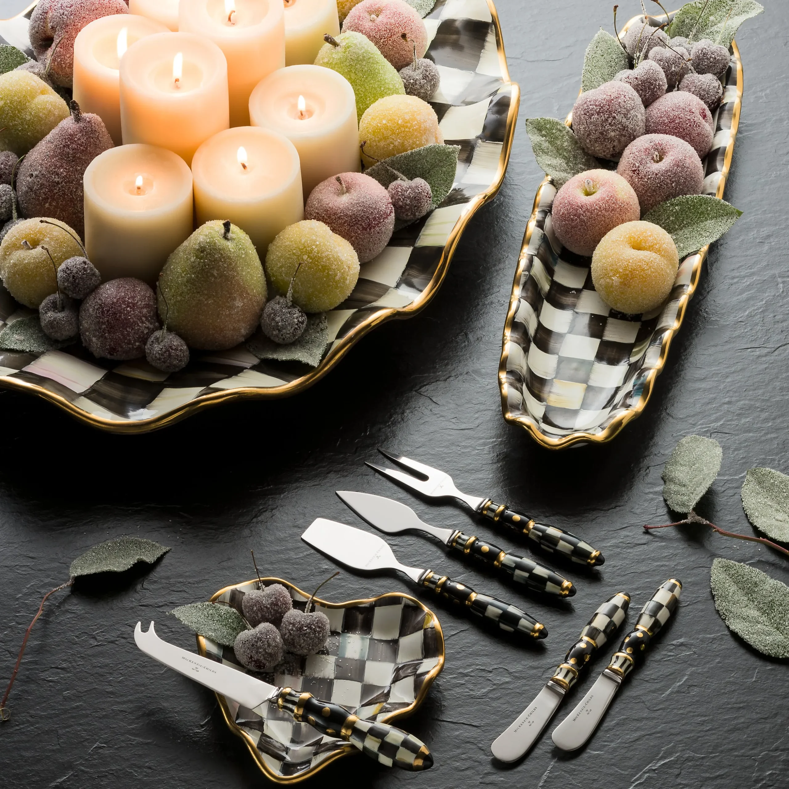Courtly Check Fluted Heart Plate