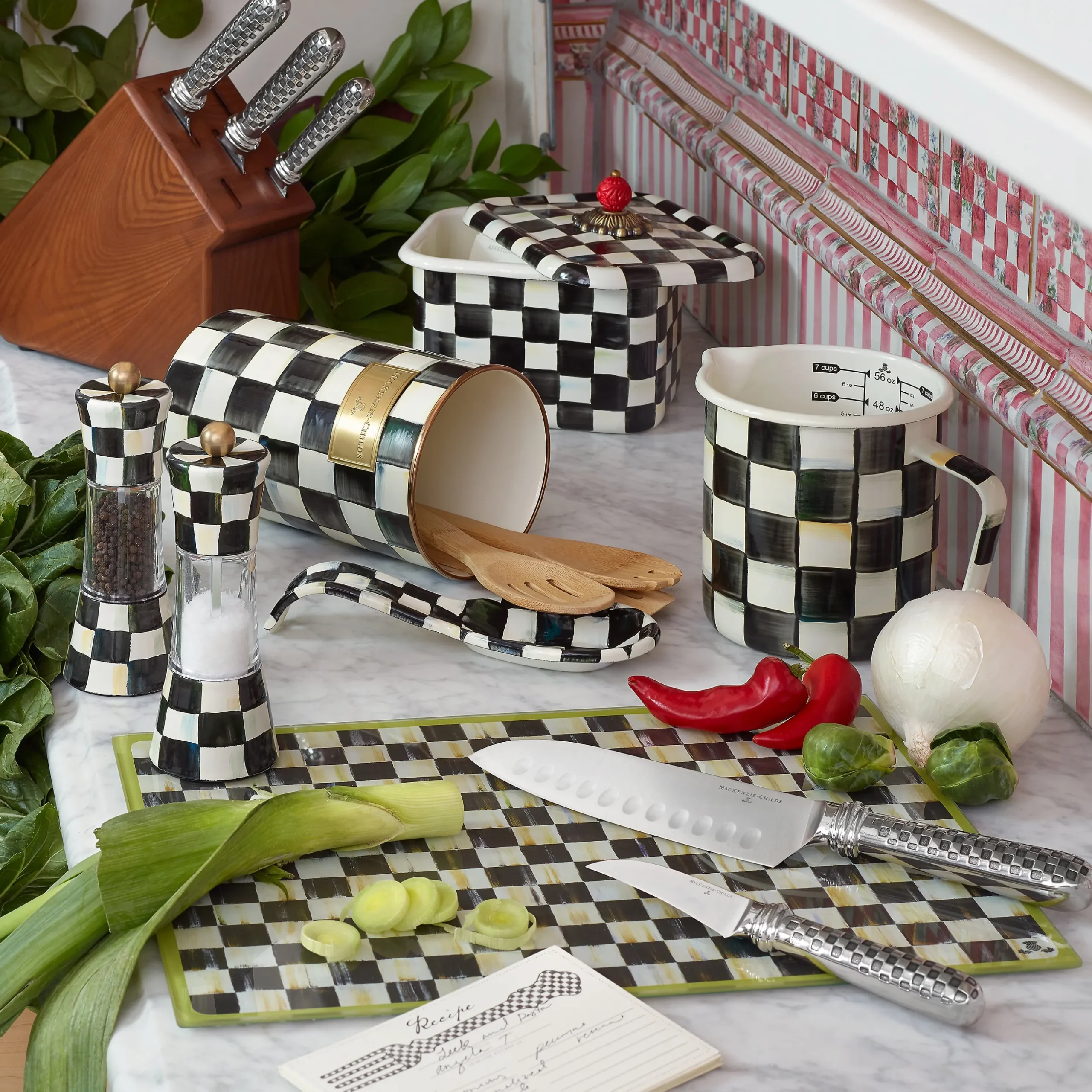 Courtly Check Grinder