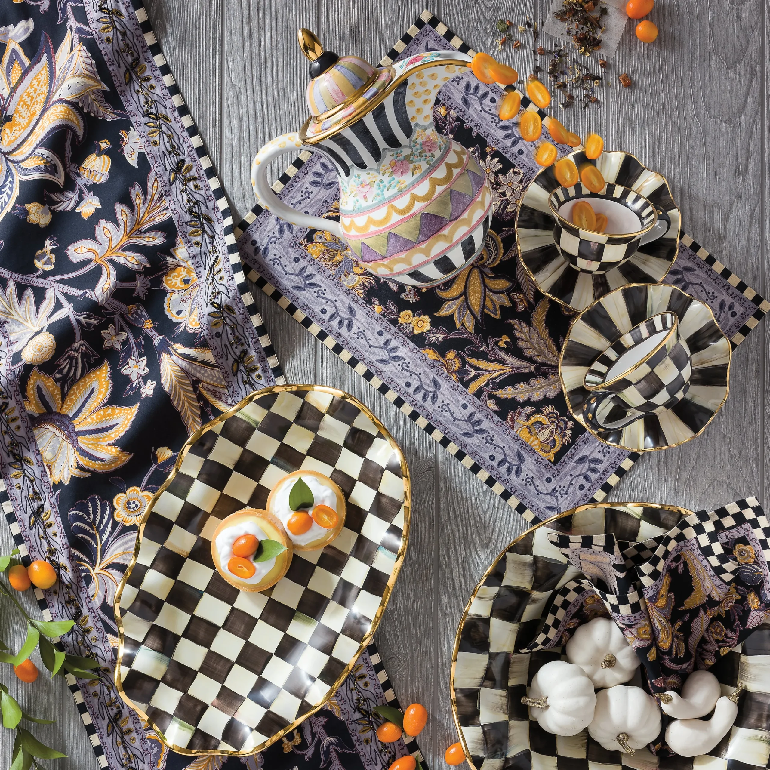 Courtly Check Medium Ceramic Fluted Serving Bowl