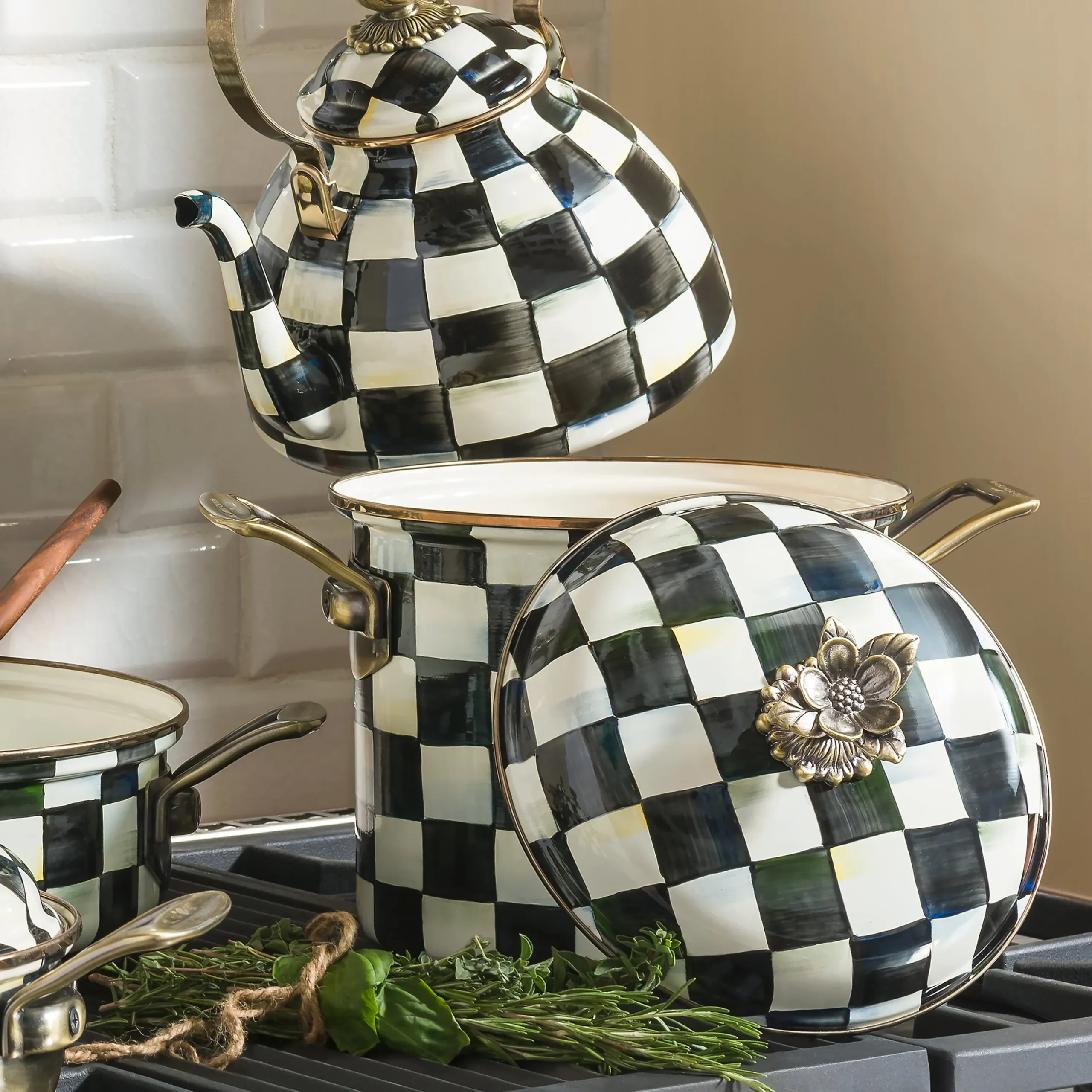 Courtly Check 7 Quart Stockpot