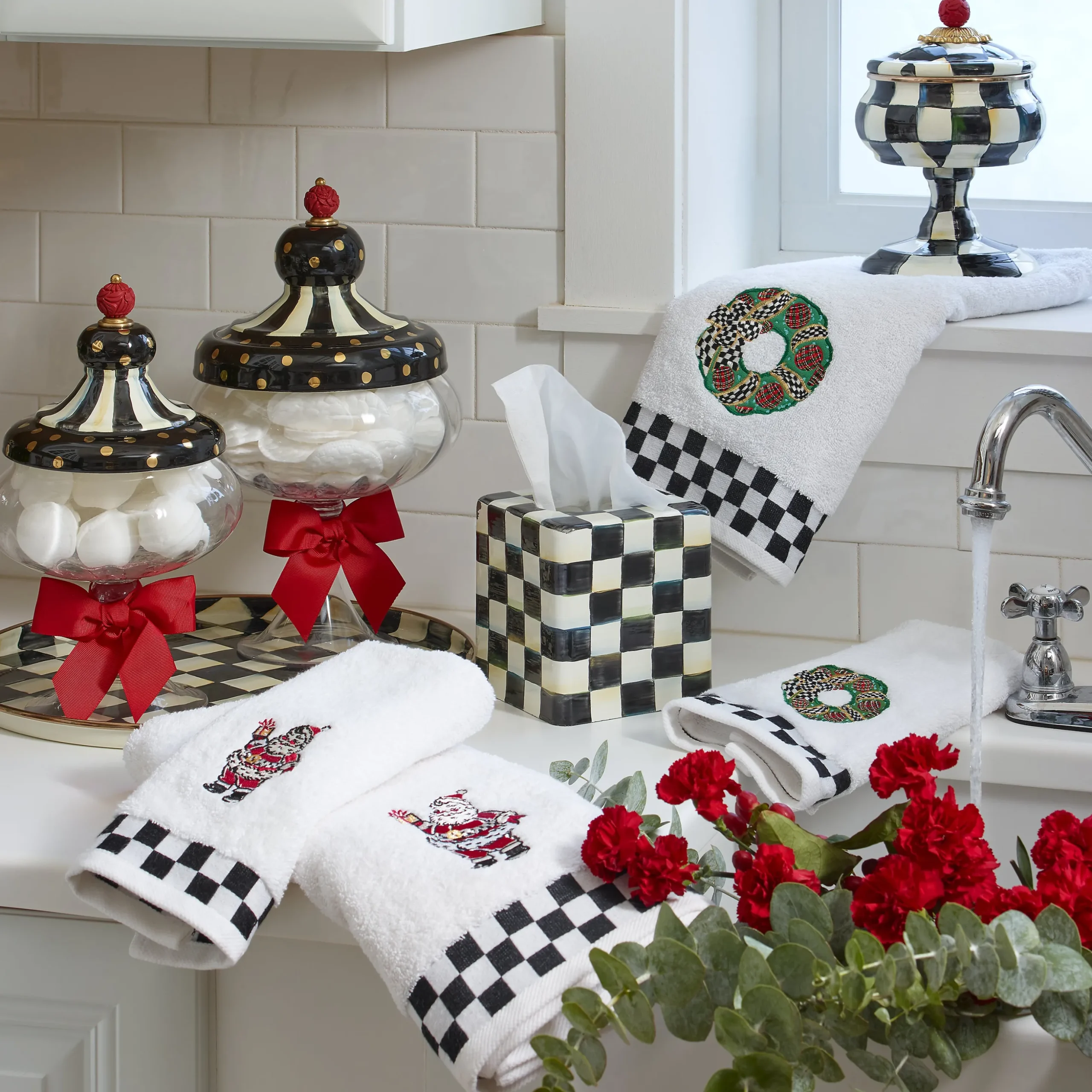 Courtly Check Round Tray