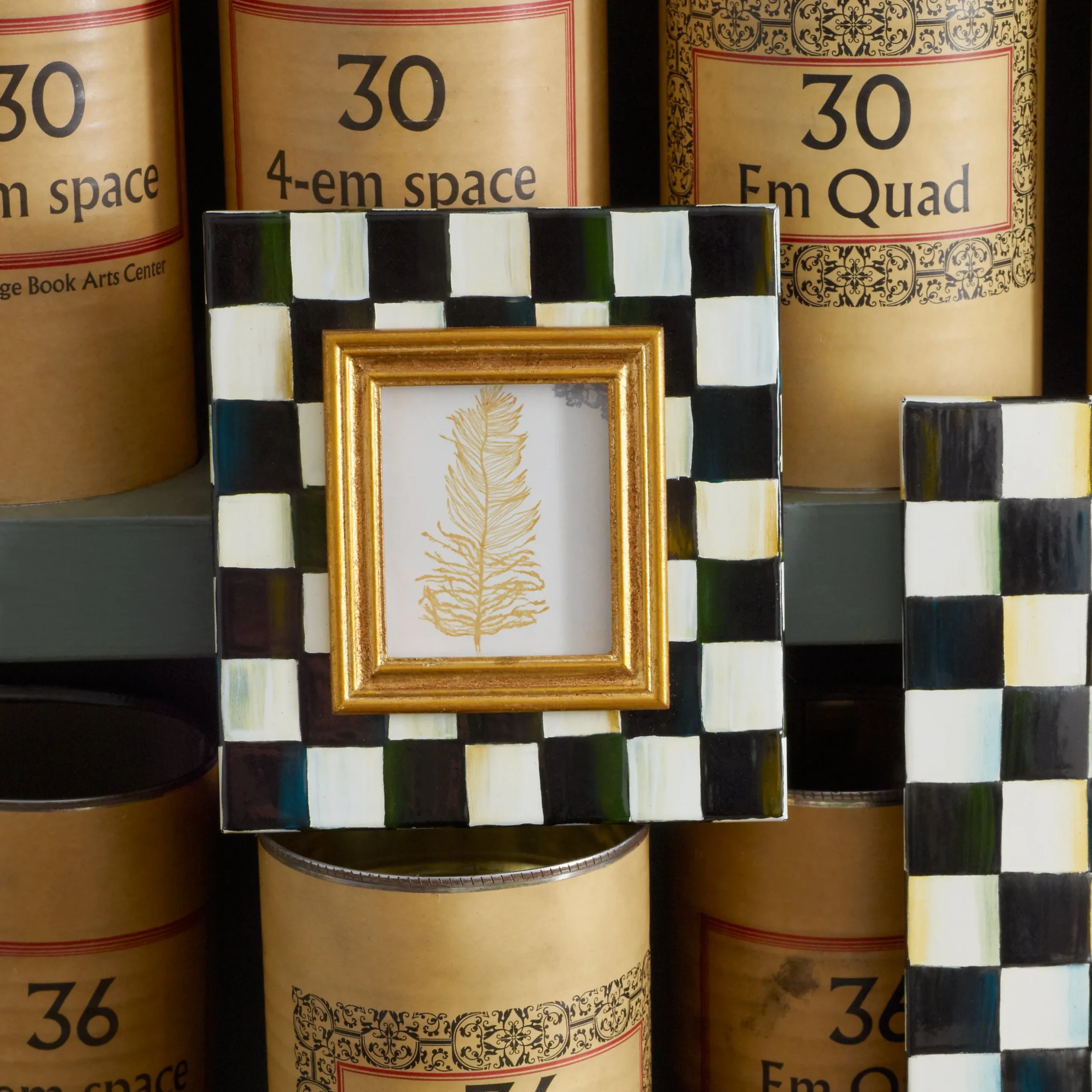 Courtly Check 2.5" x 3" Frame