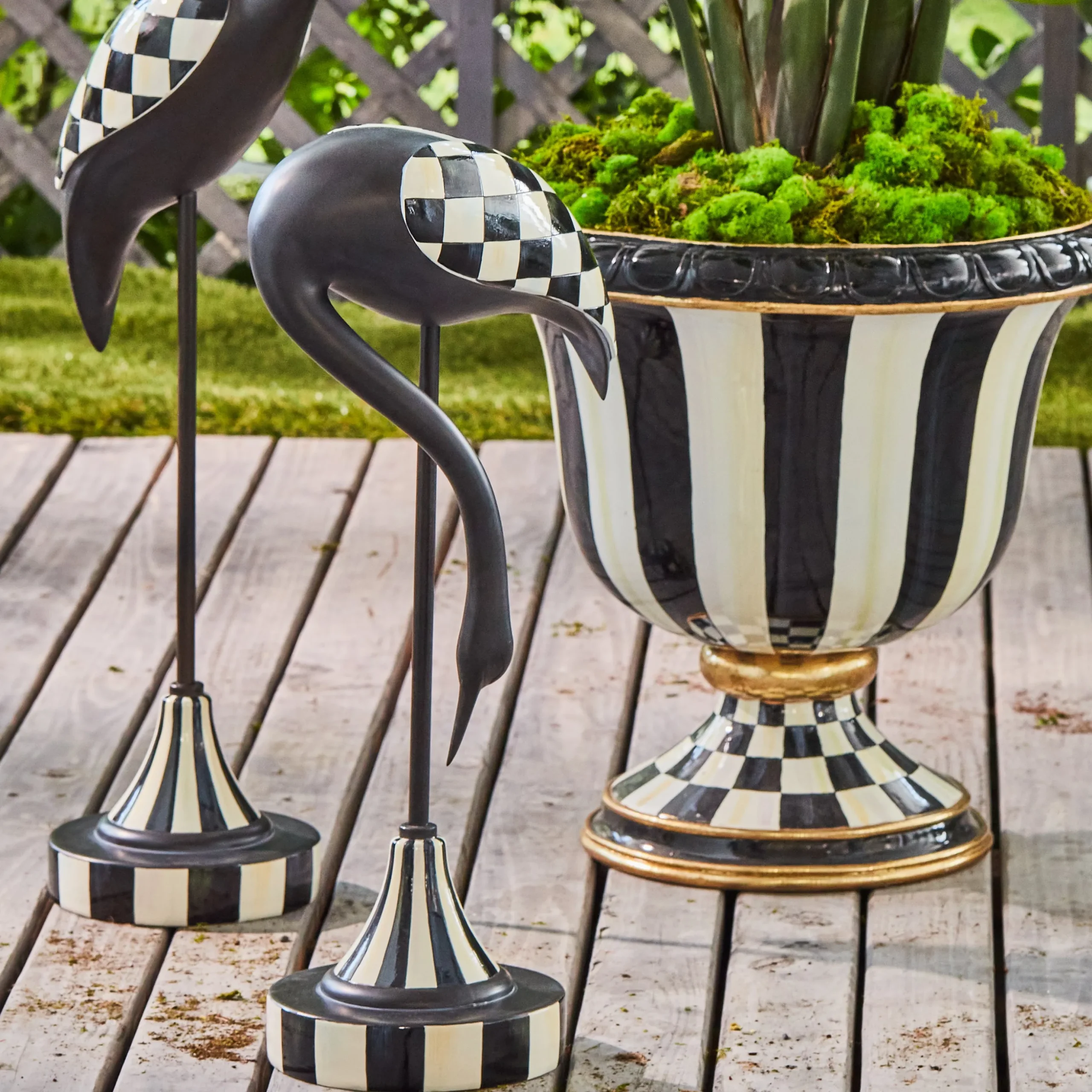 Courtly Stripe Urn