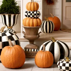 Courtly Stripe Urn