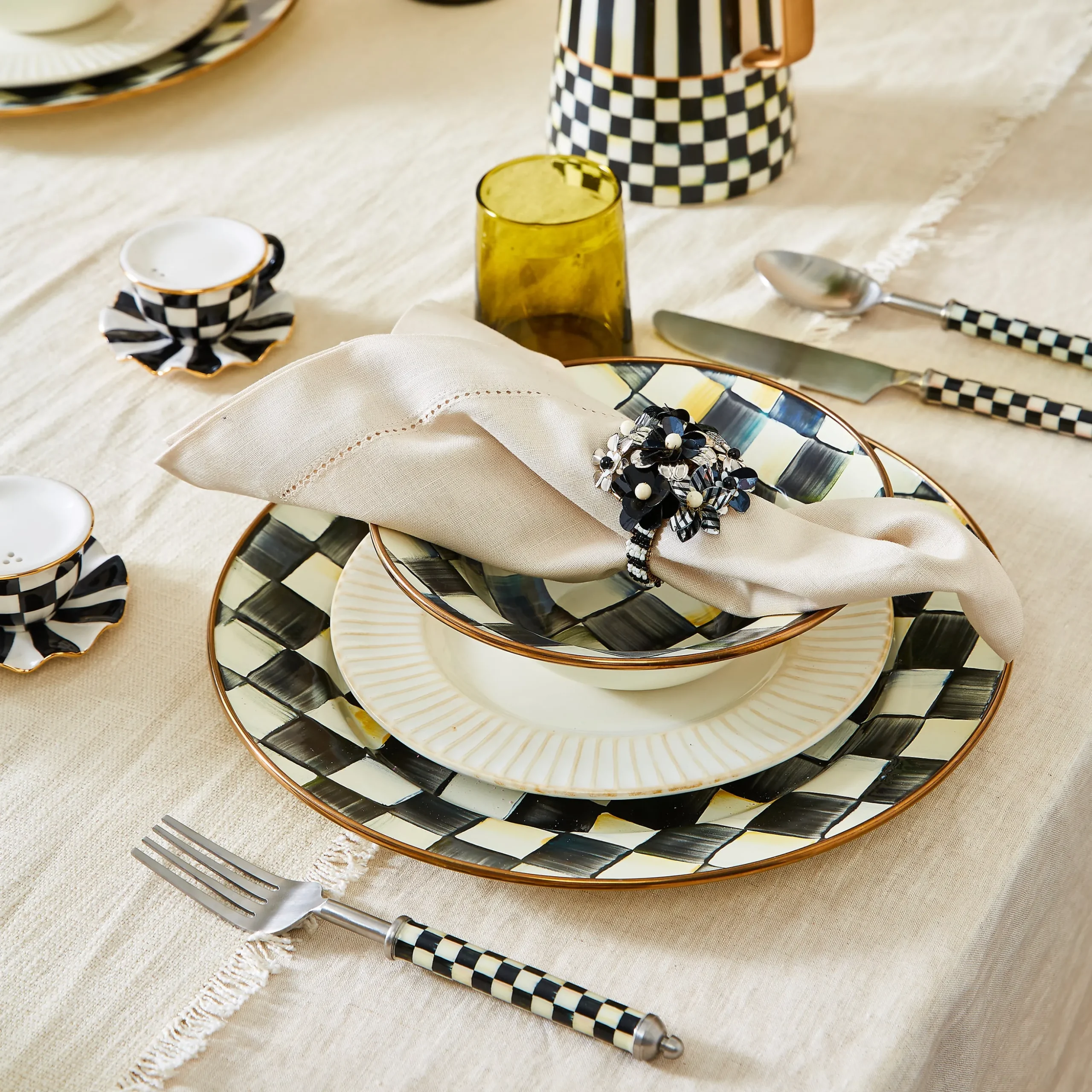 Courtly Teacup Salt & Pepper Set