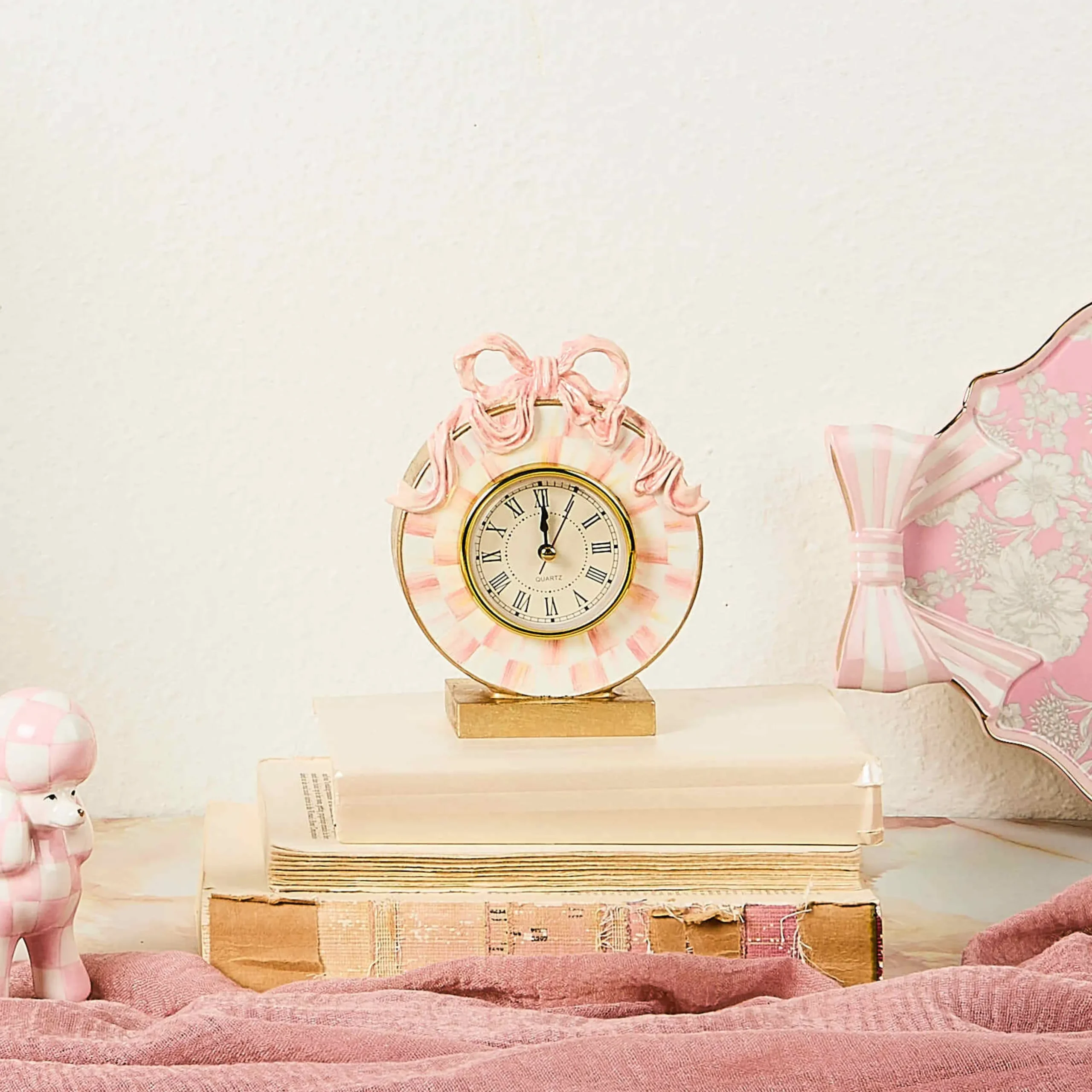 It's All About the Bow Desk Clock