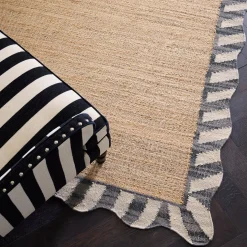 Jute Scalloped Black and White 8' x 10' Rug