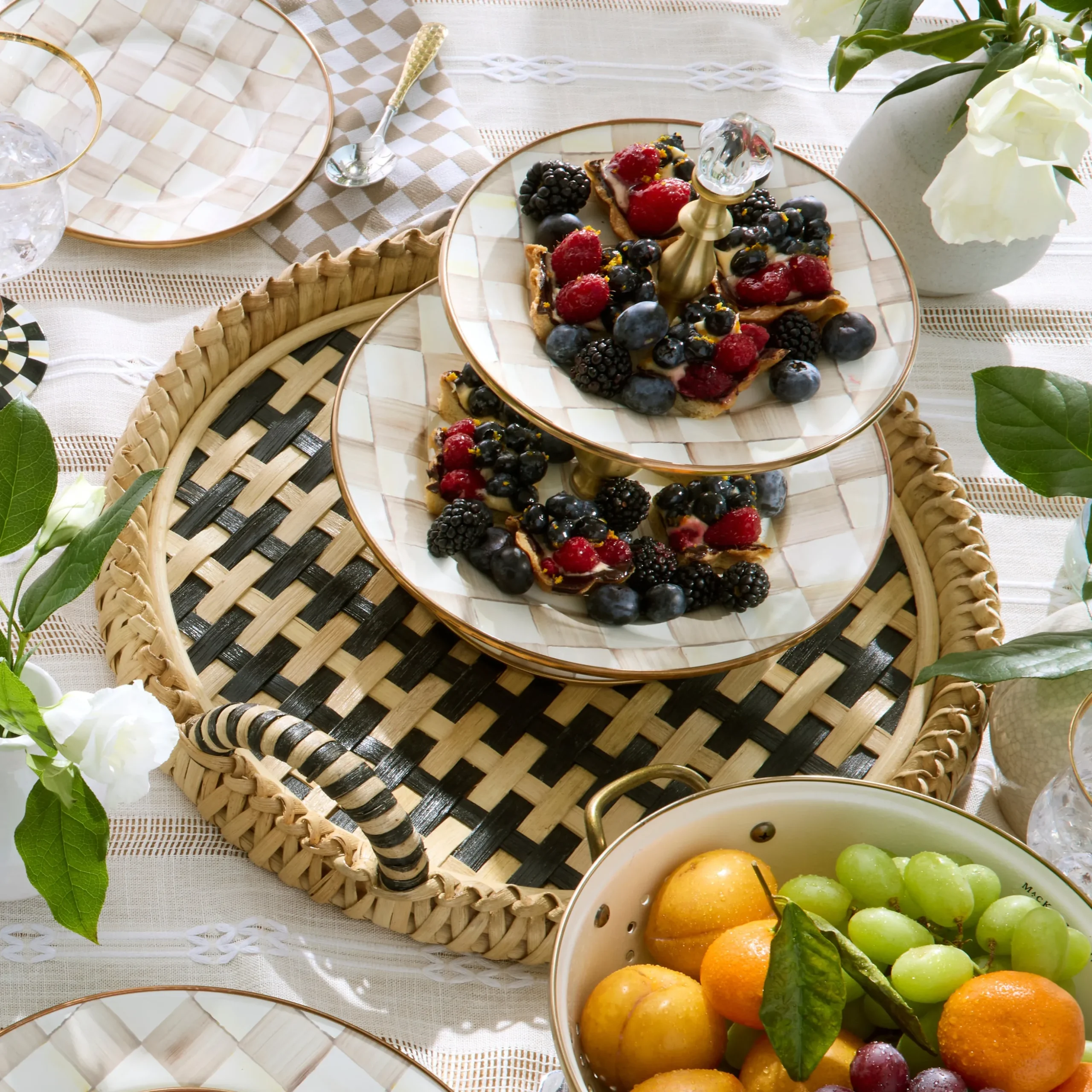 Lanai Round Serving Tray