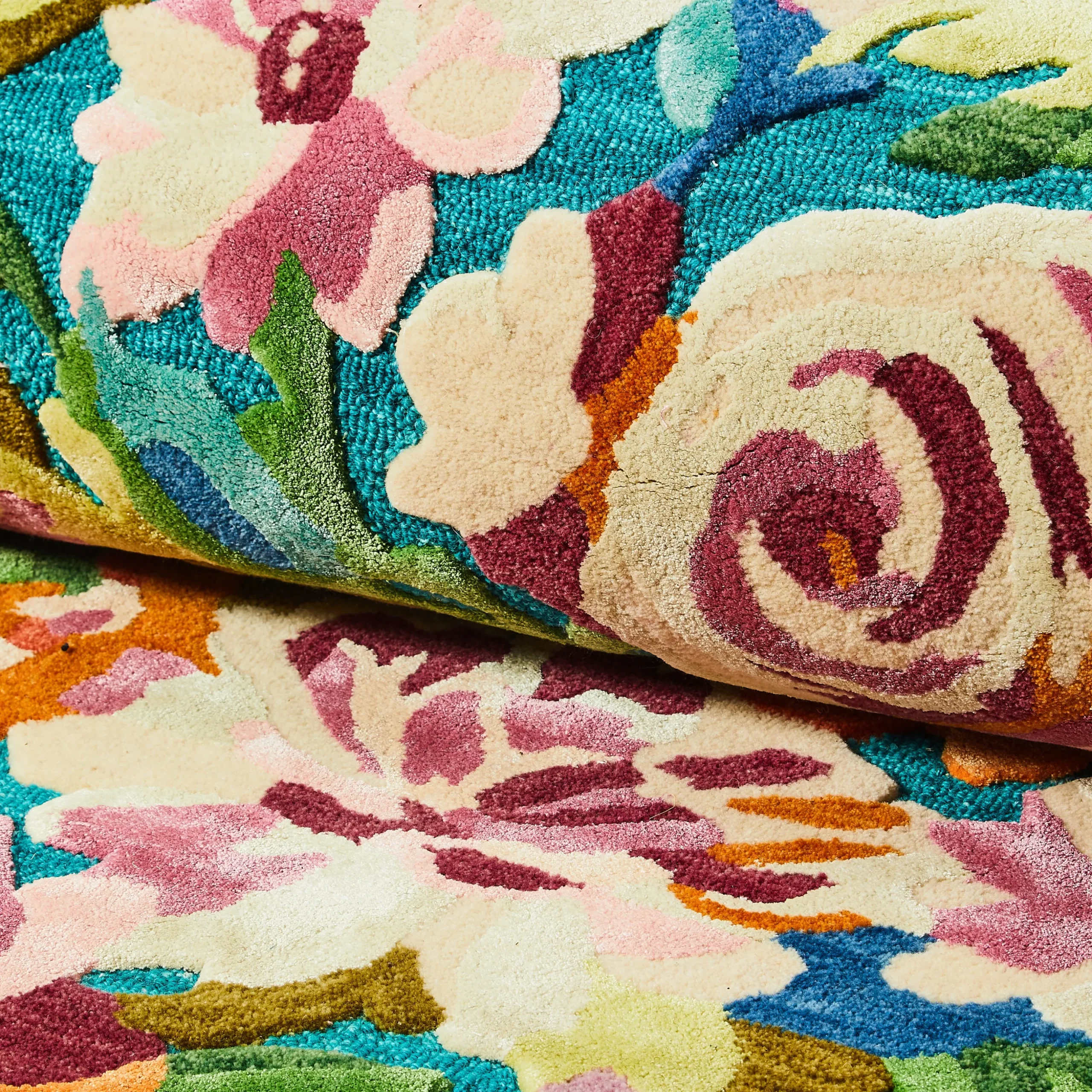 Magic Garden 2'3" x 3'9" Rug