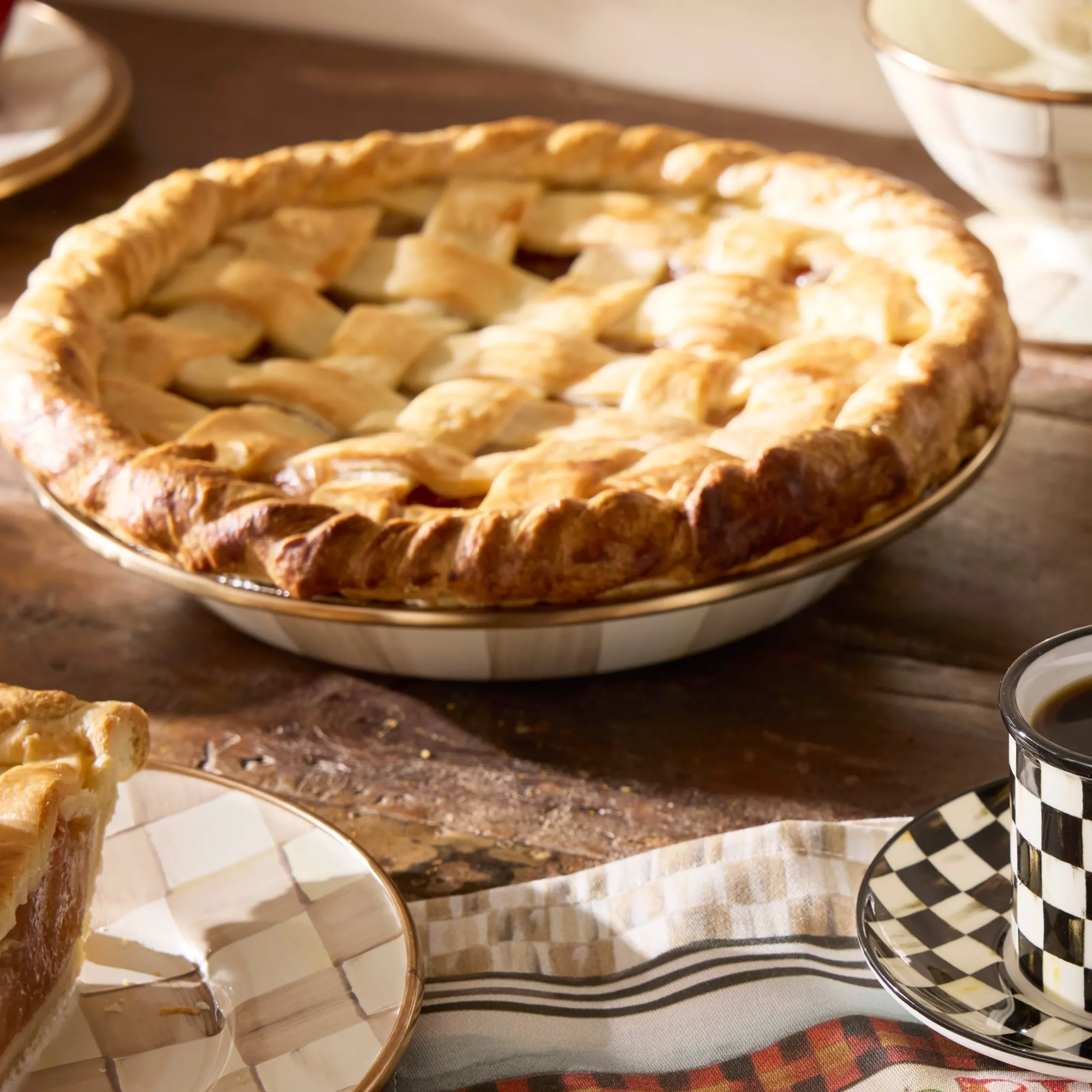 Mocha Check Pie Plate