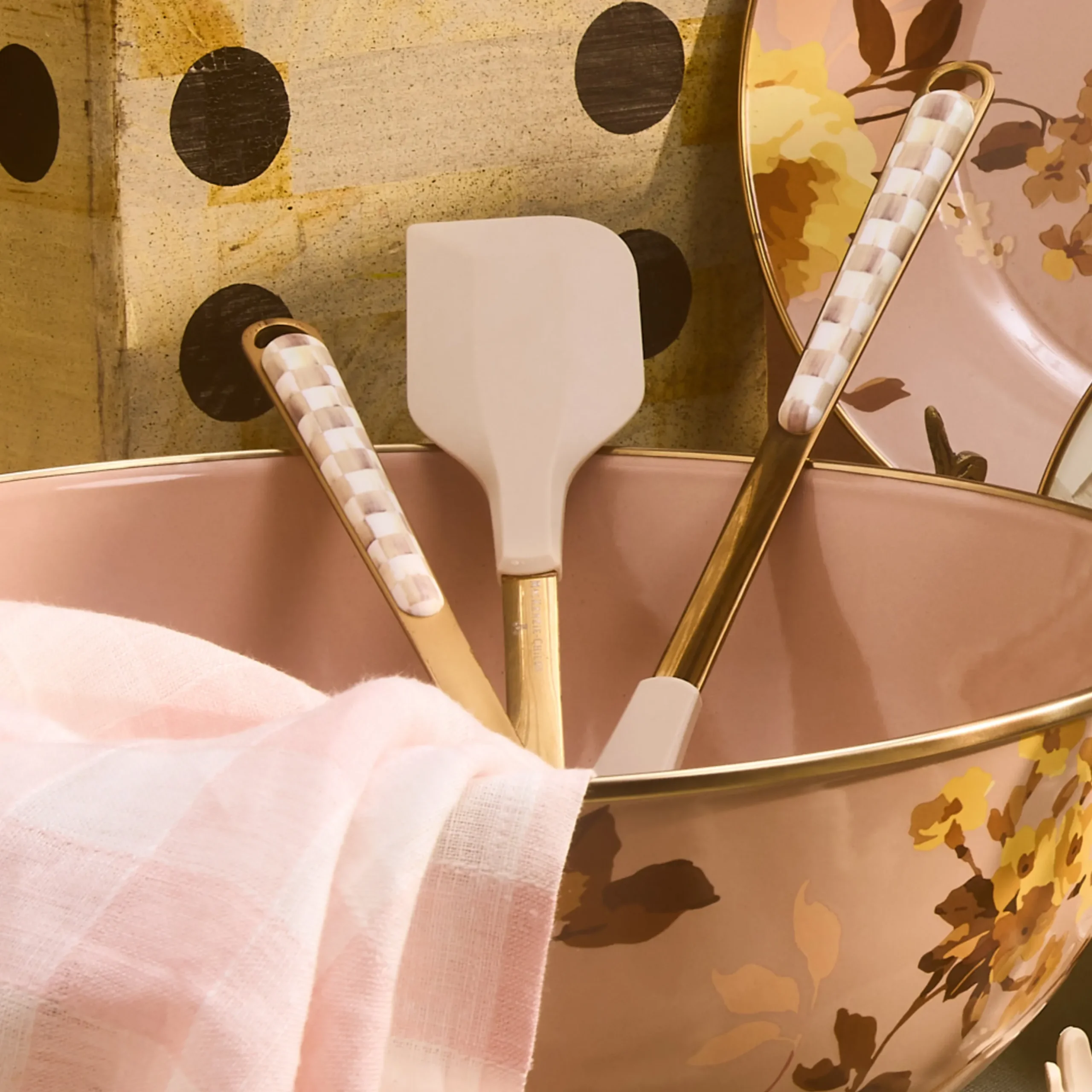 Mocha Check Spatula