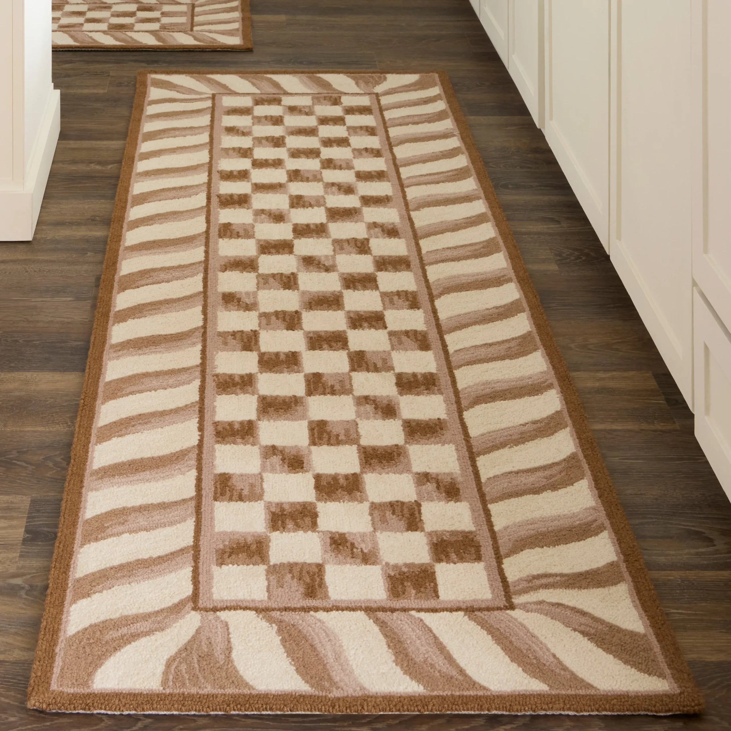 Mocha Check 2'6" x 8' Runner
