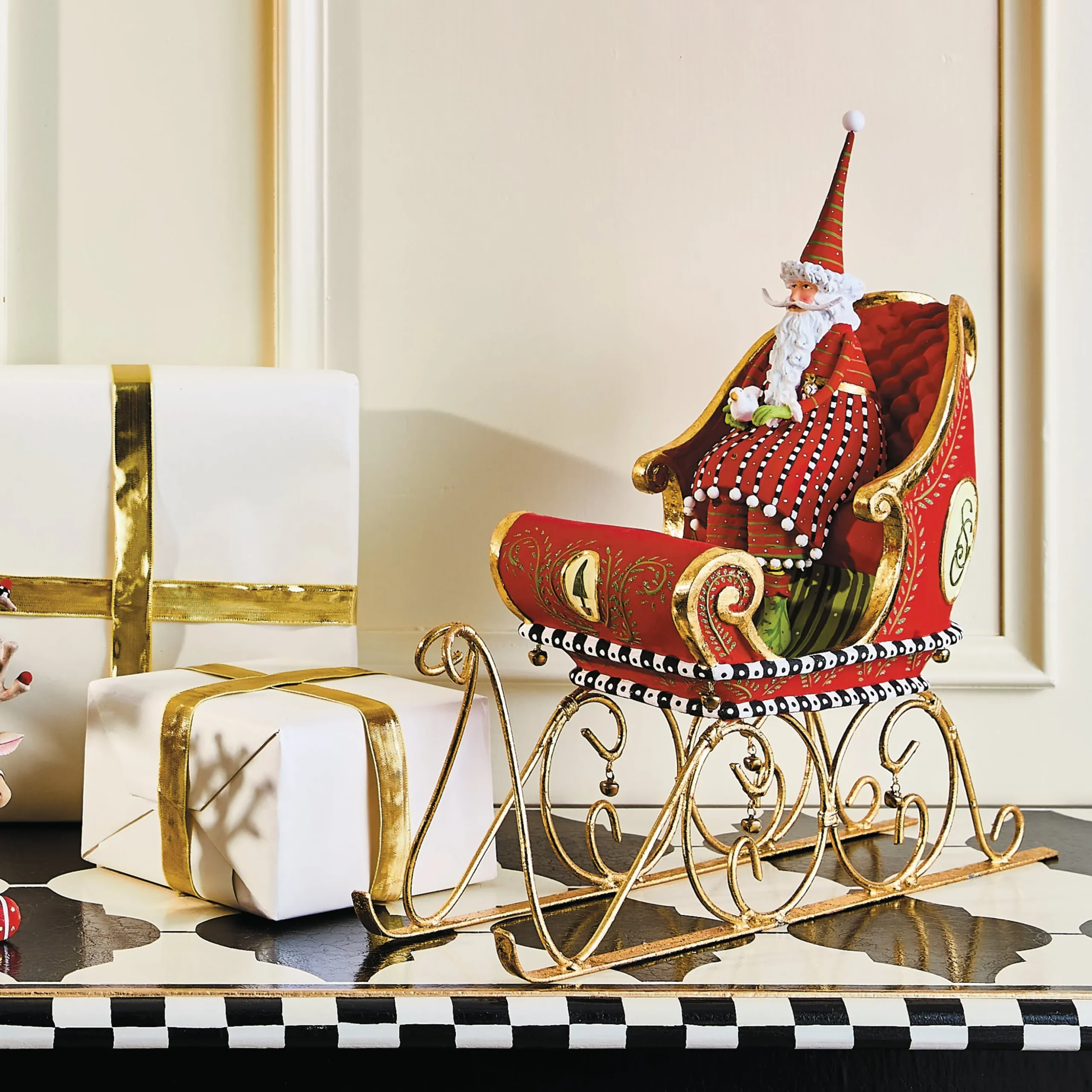 Patience Brewster Dash Away Sitting Santa & Sleigh Figure Set