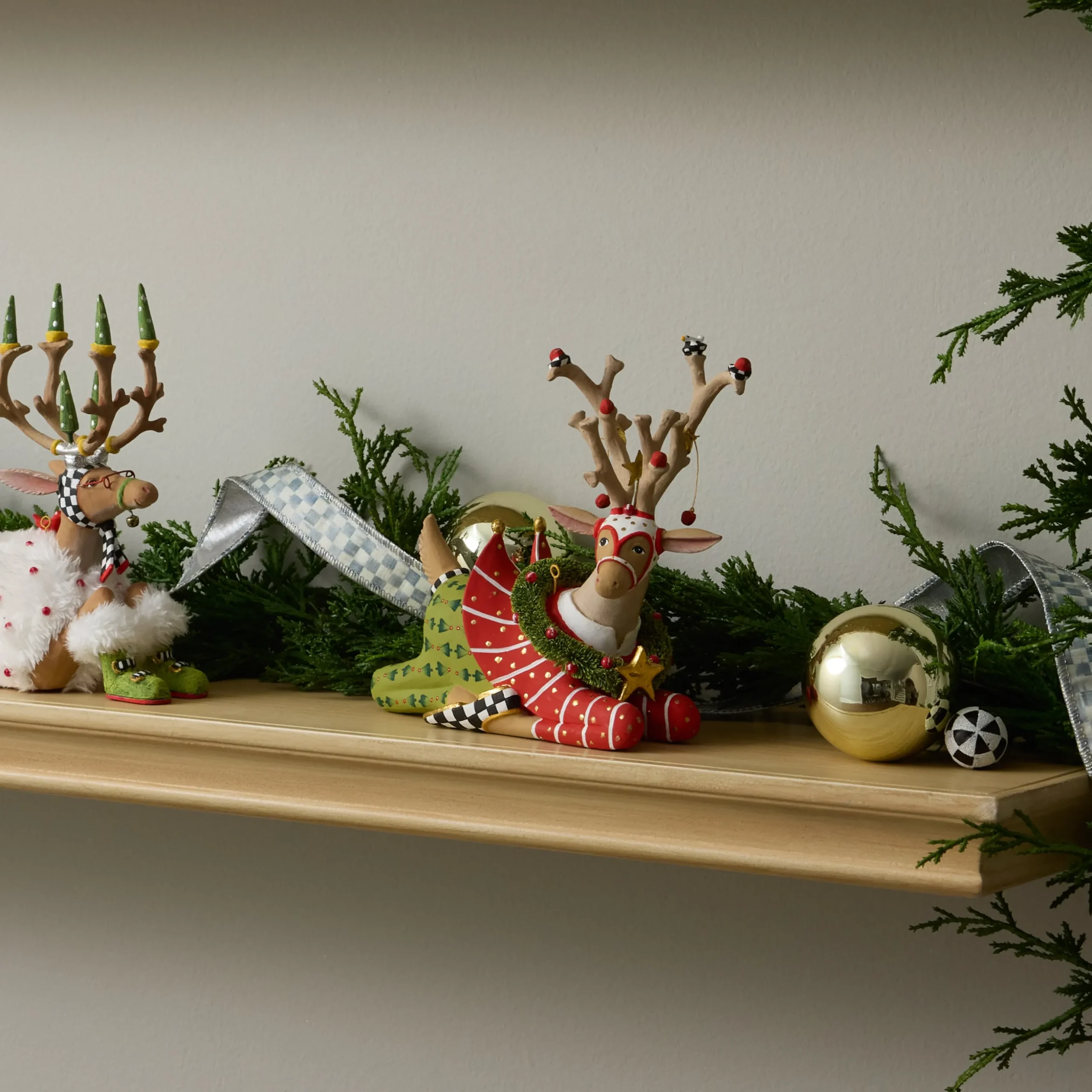 Patience Brewster Dash Away Sitting Prancer Reindeer Figure
