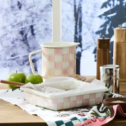Rosy Check 7 Cup Measuring Cup