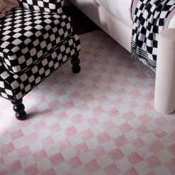 Rosy Checkered 8' x 10' Washable Rug
