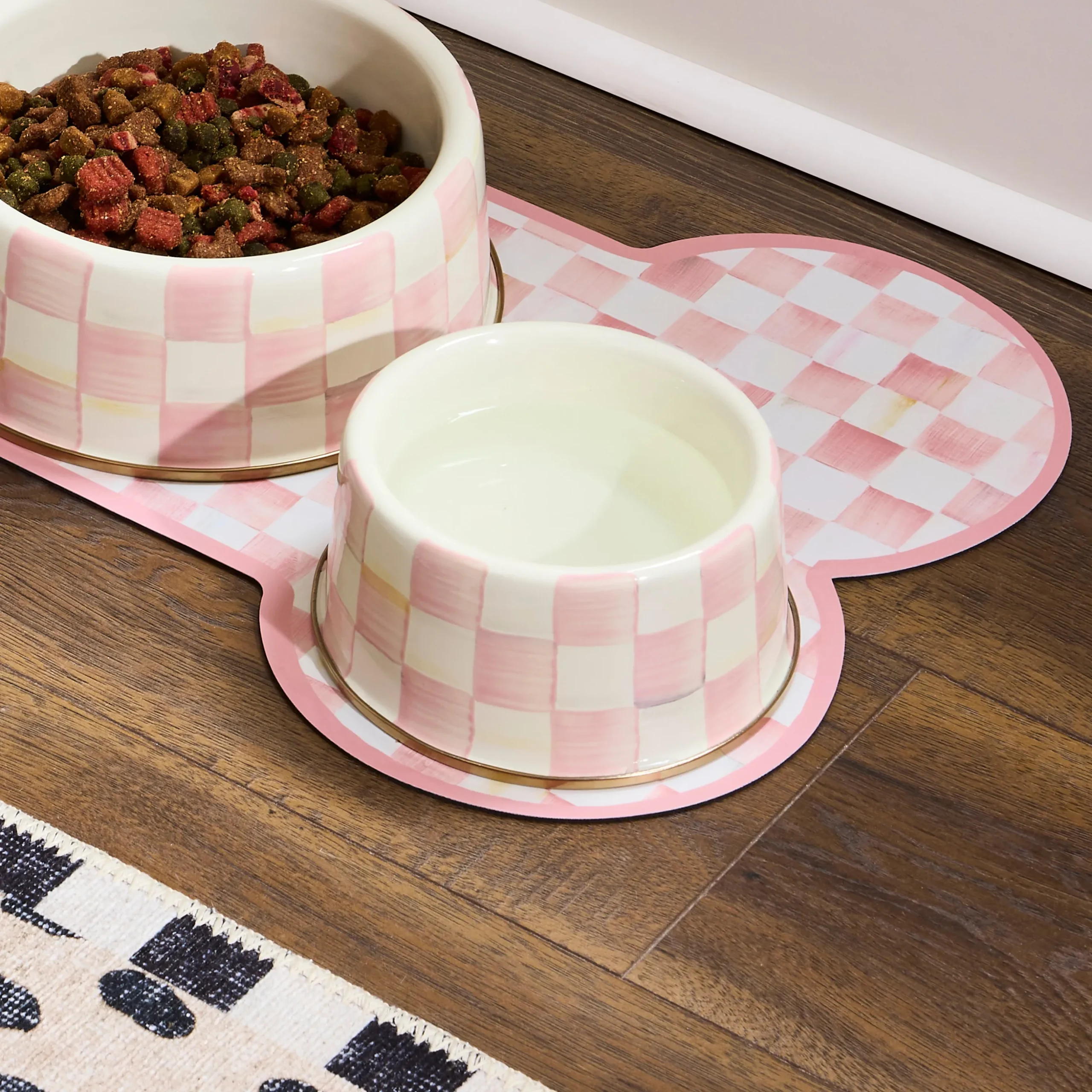 Rosy Check Medium Pet Dish