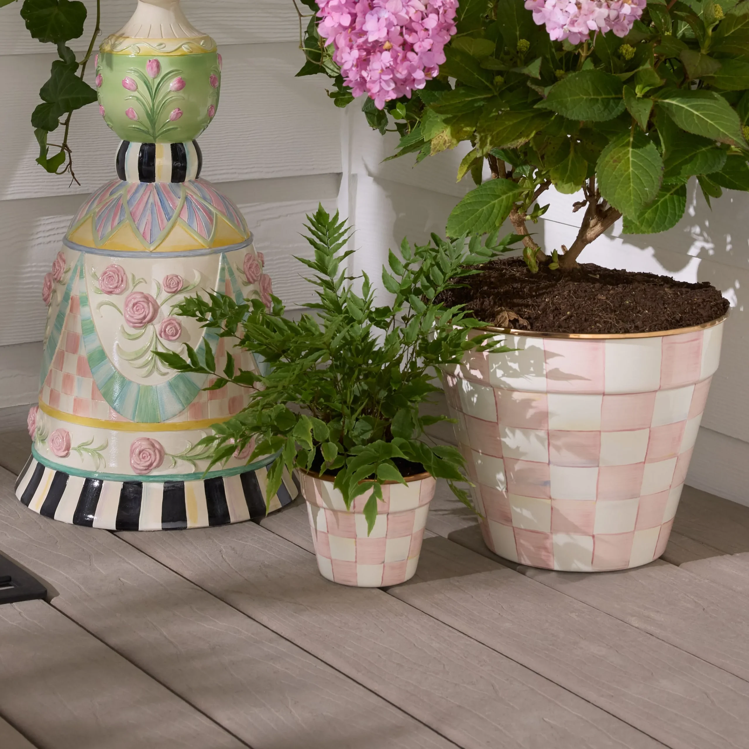 Rosy Check Small Garden Pot