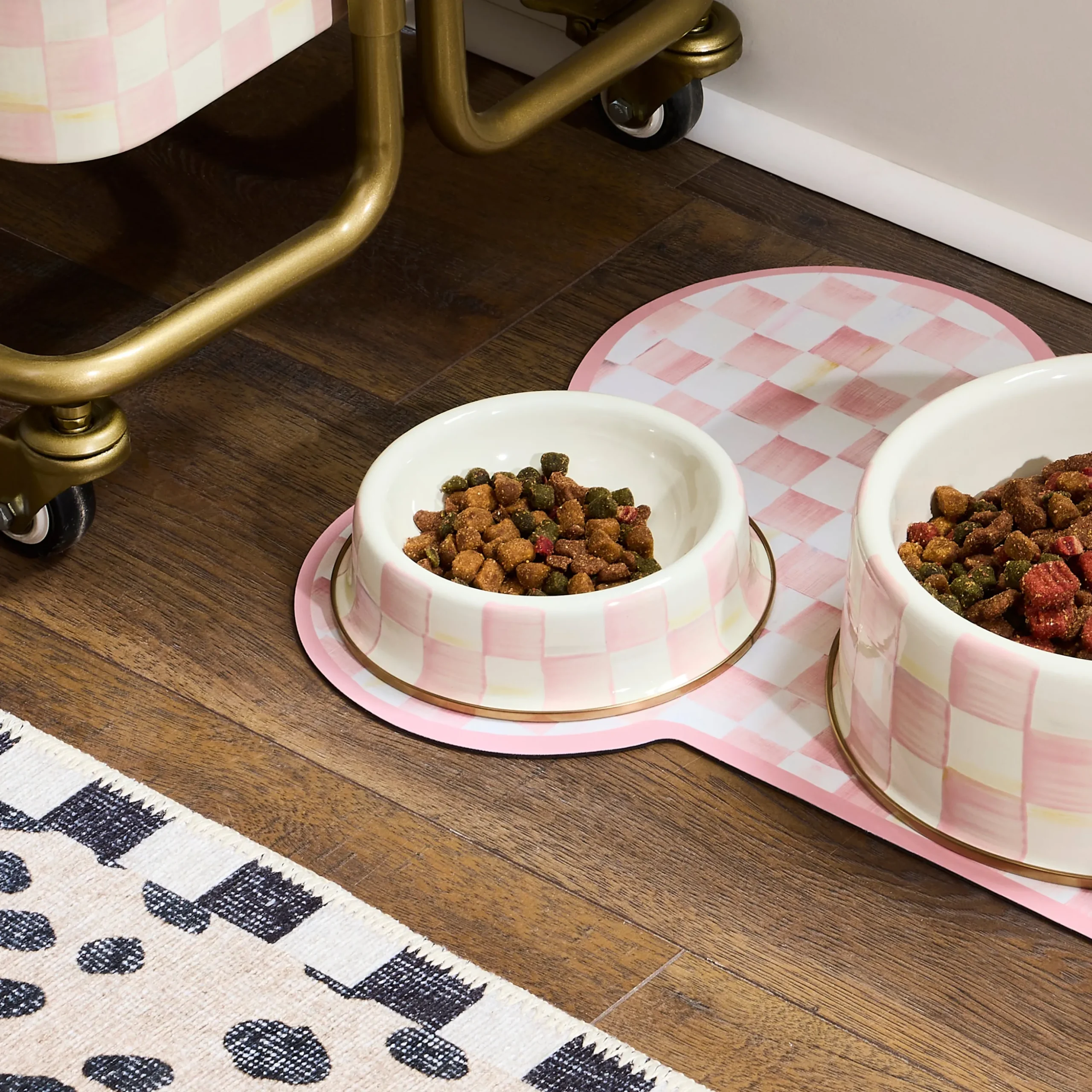 Rosy Check Small Pet Dish