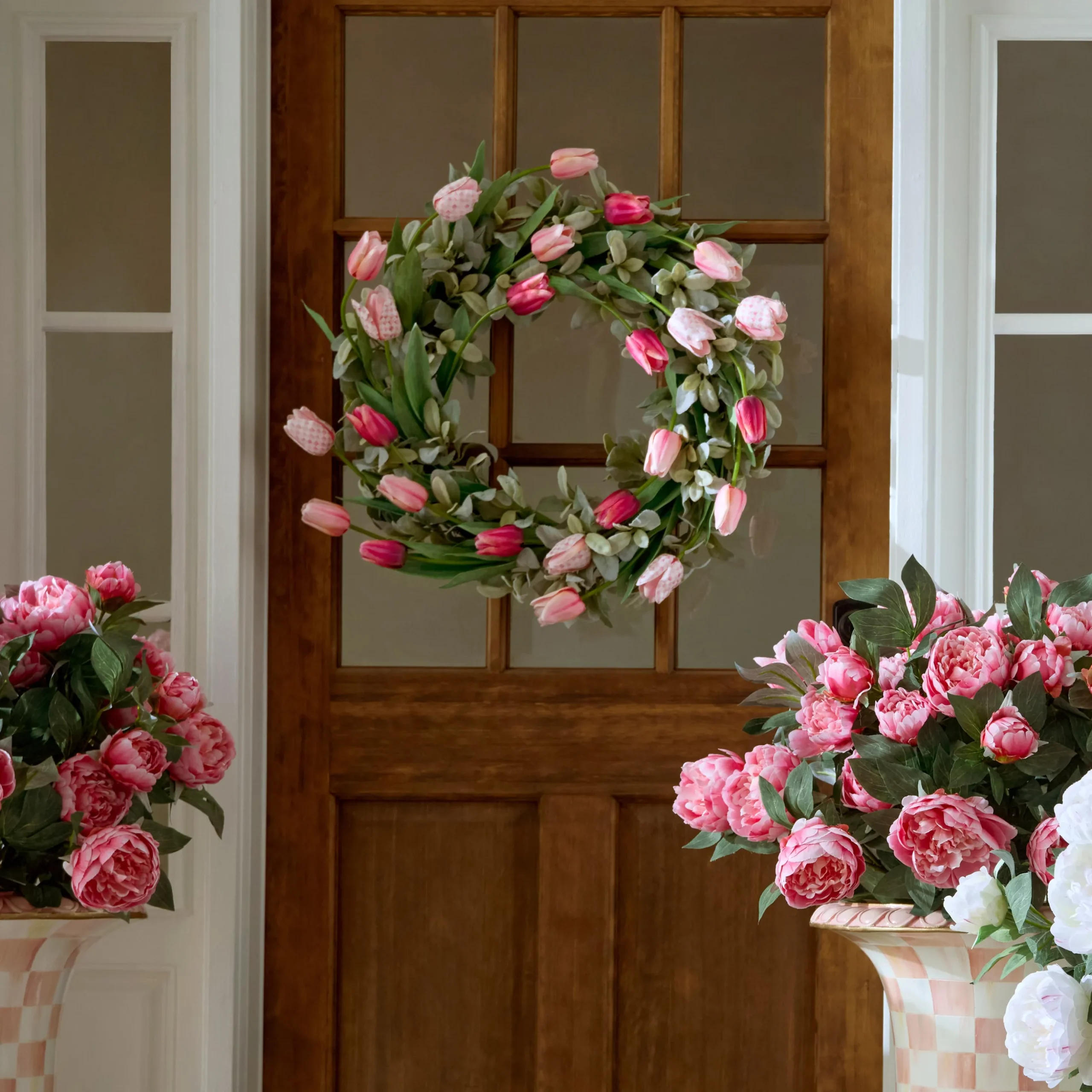 Rosy Check Tulip 28" Wreath