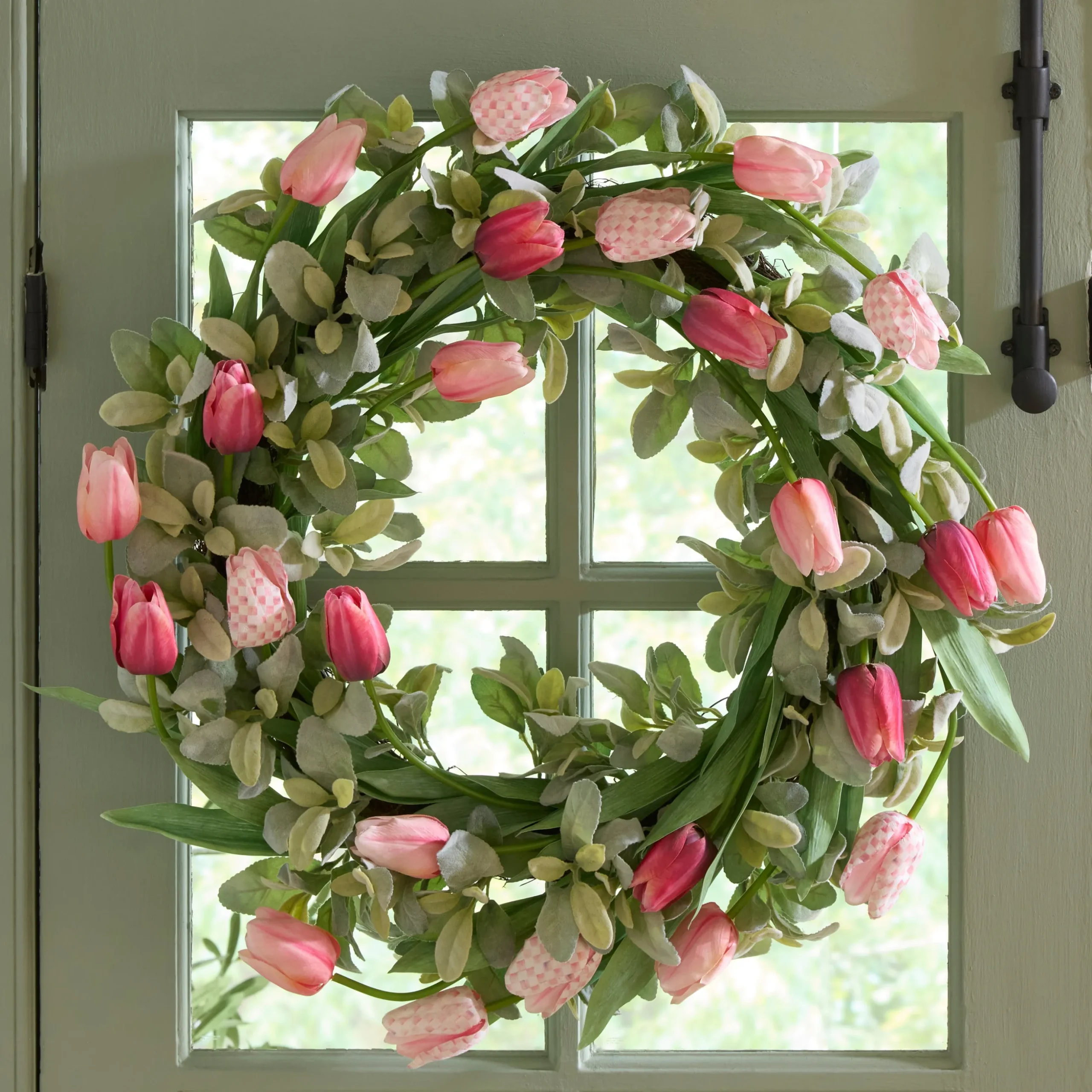 Rosy Check Tulip 28" Wreath