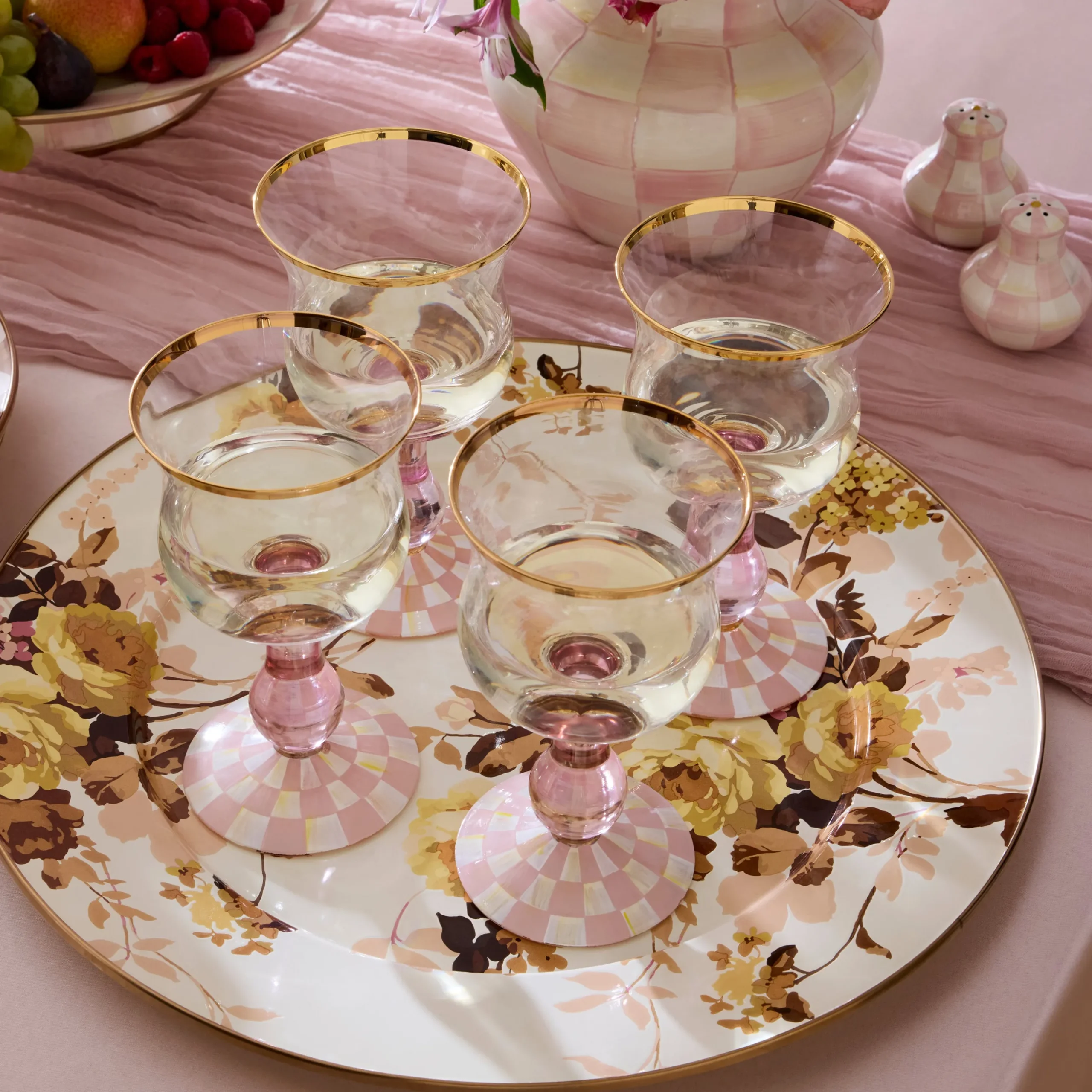 Rosy Check Wine Glass