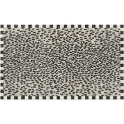 Snow Leopard 2' x 3' Washable Rug