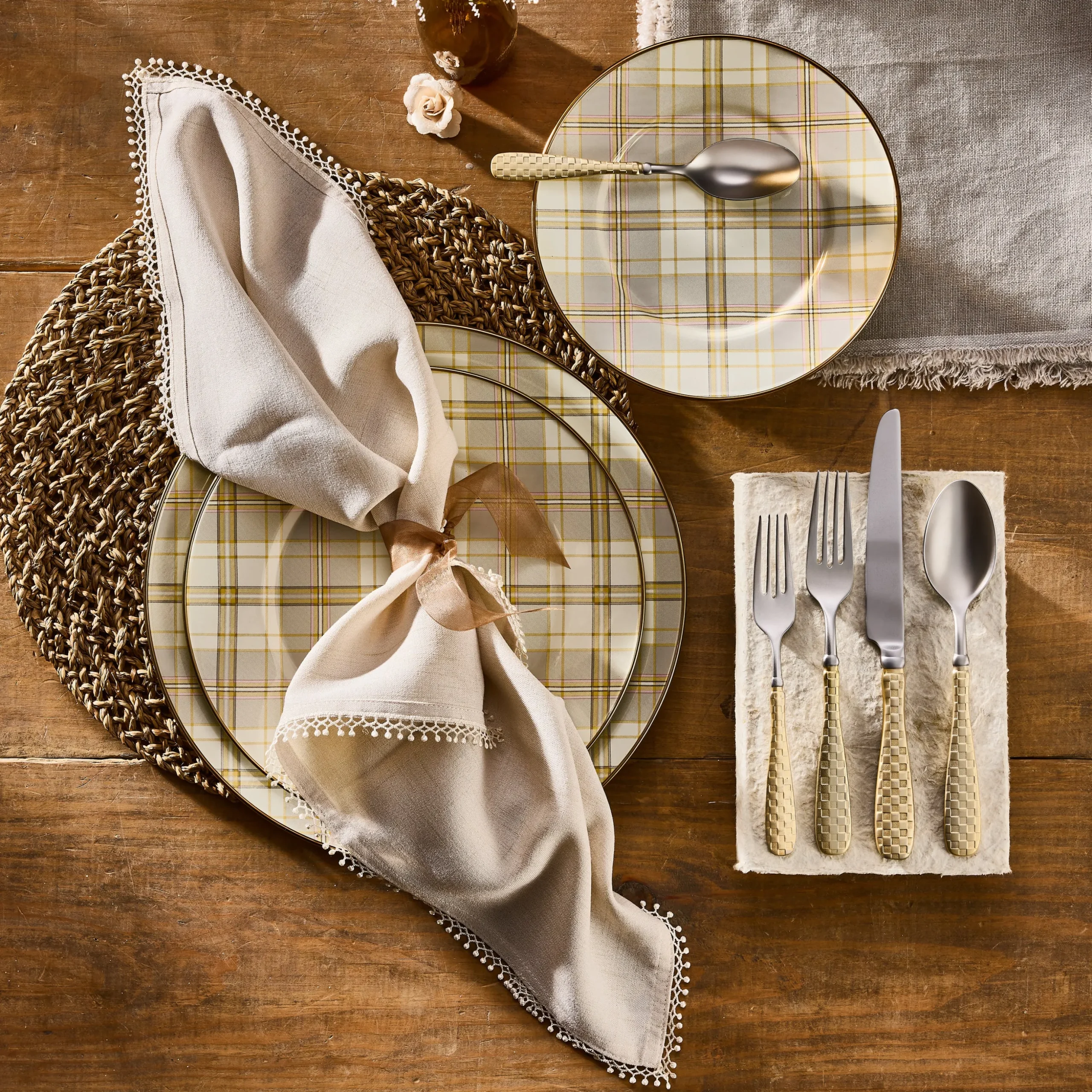 Tartan Latte Dinner Plate