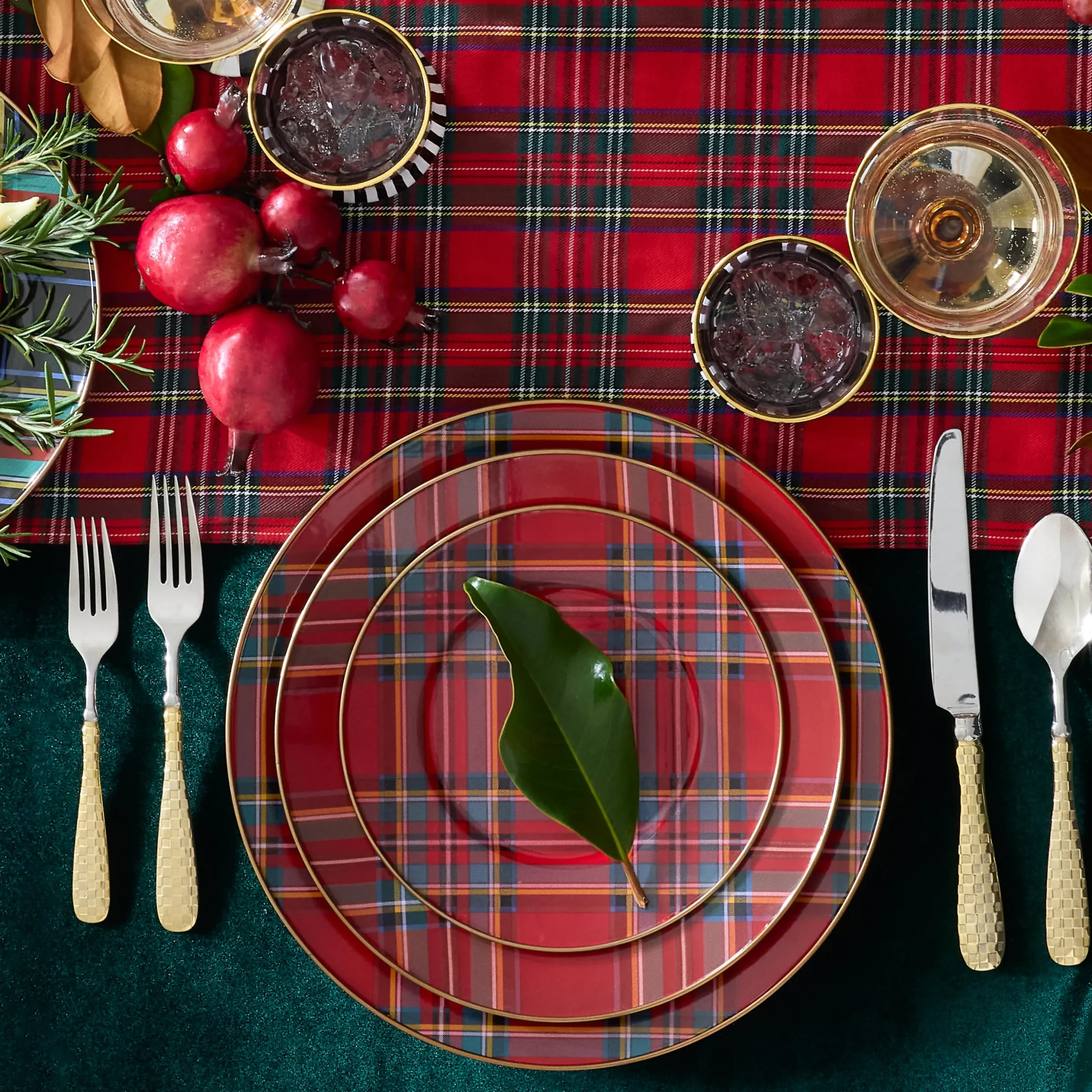 Tartastic Enamel Salad/Dessert Plate - Red