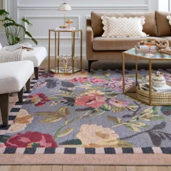 Tudor Rose 8' x 10' Washable Rug