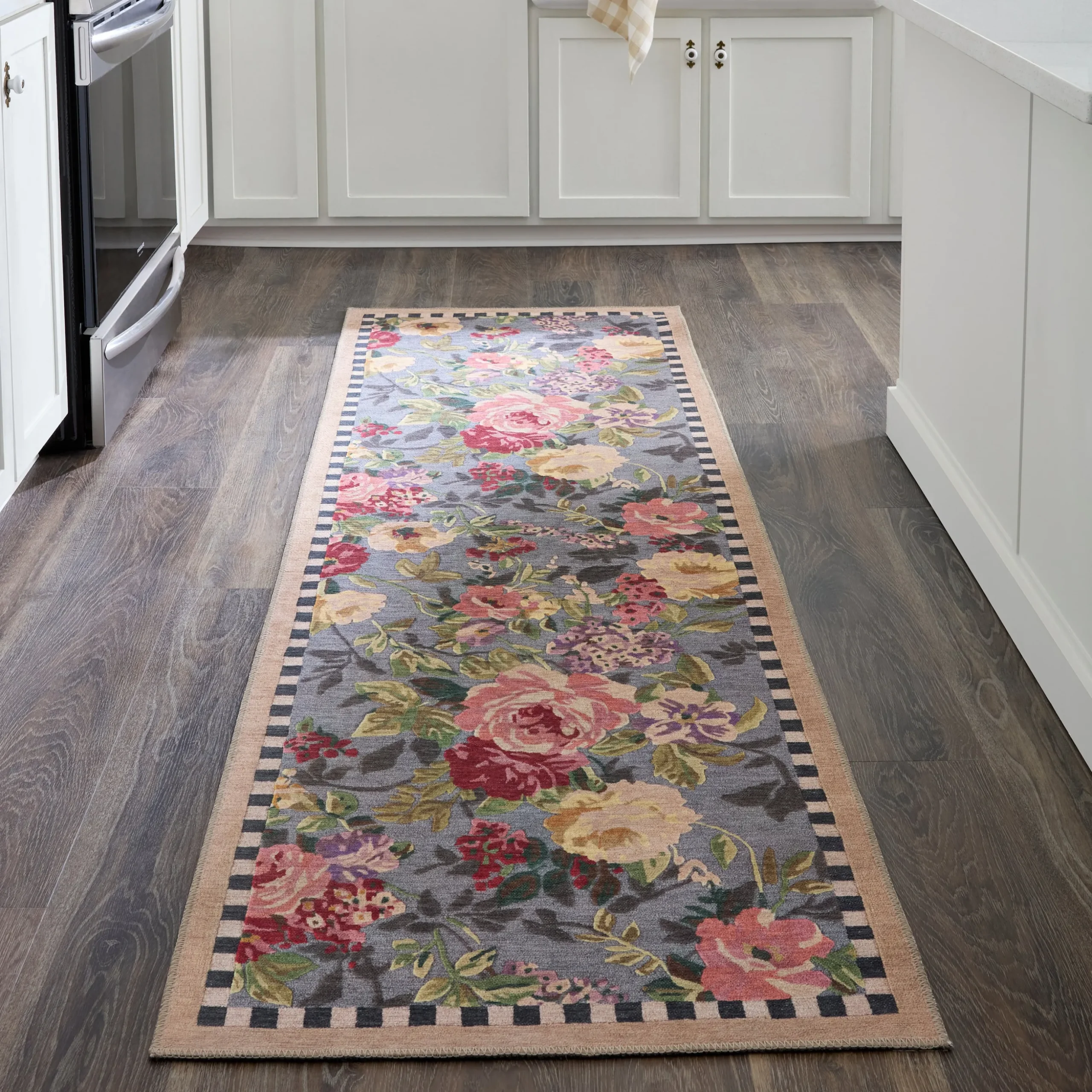Tudor Rose 2'6" x 8' Washable Runner