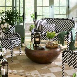 White Diamond 5' x 8' Indoor/Outdoor Rug