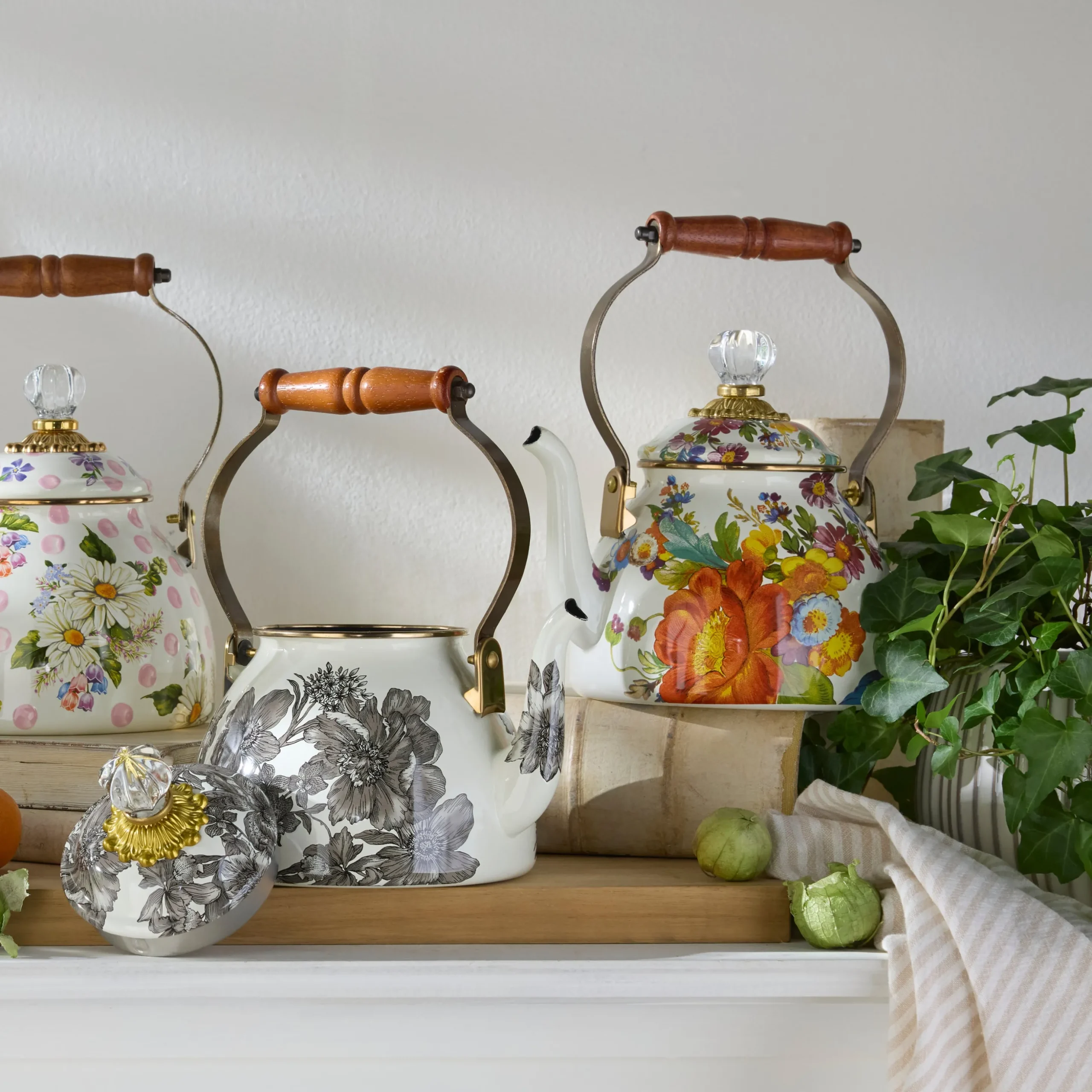 White Flower Market 2 Quart Tea Kettle
