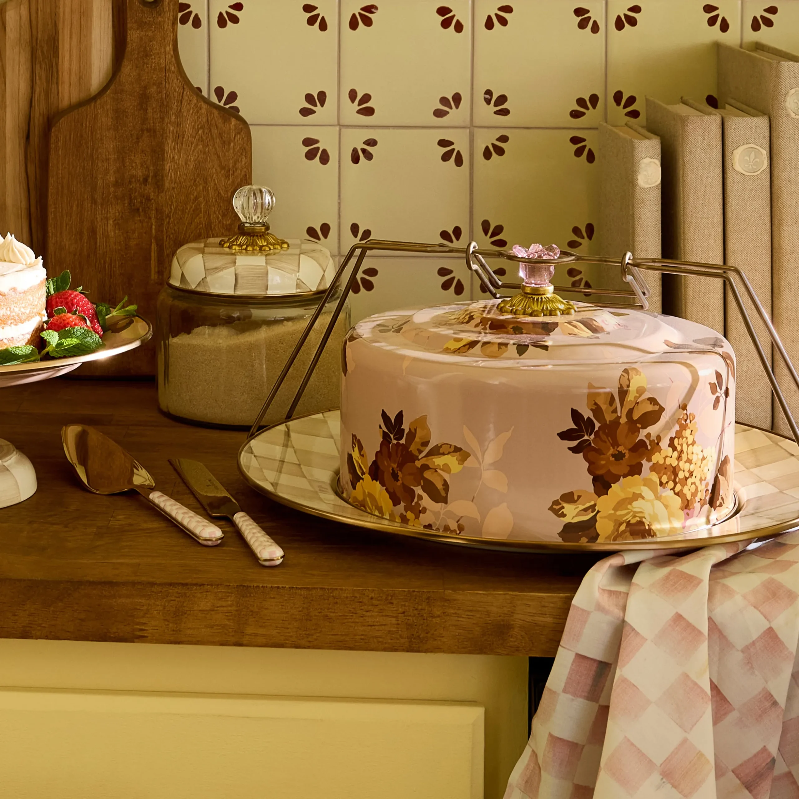 Wild Rose Mauve Cake Carrier